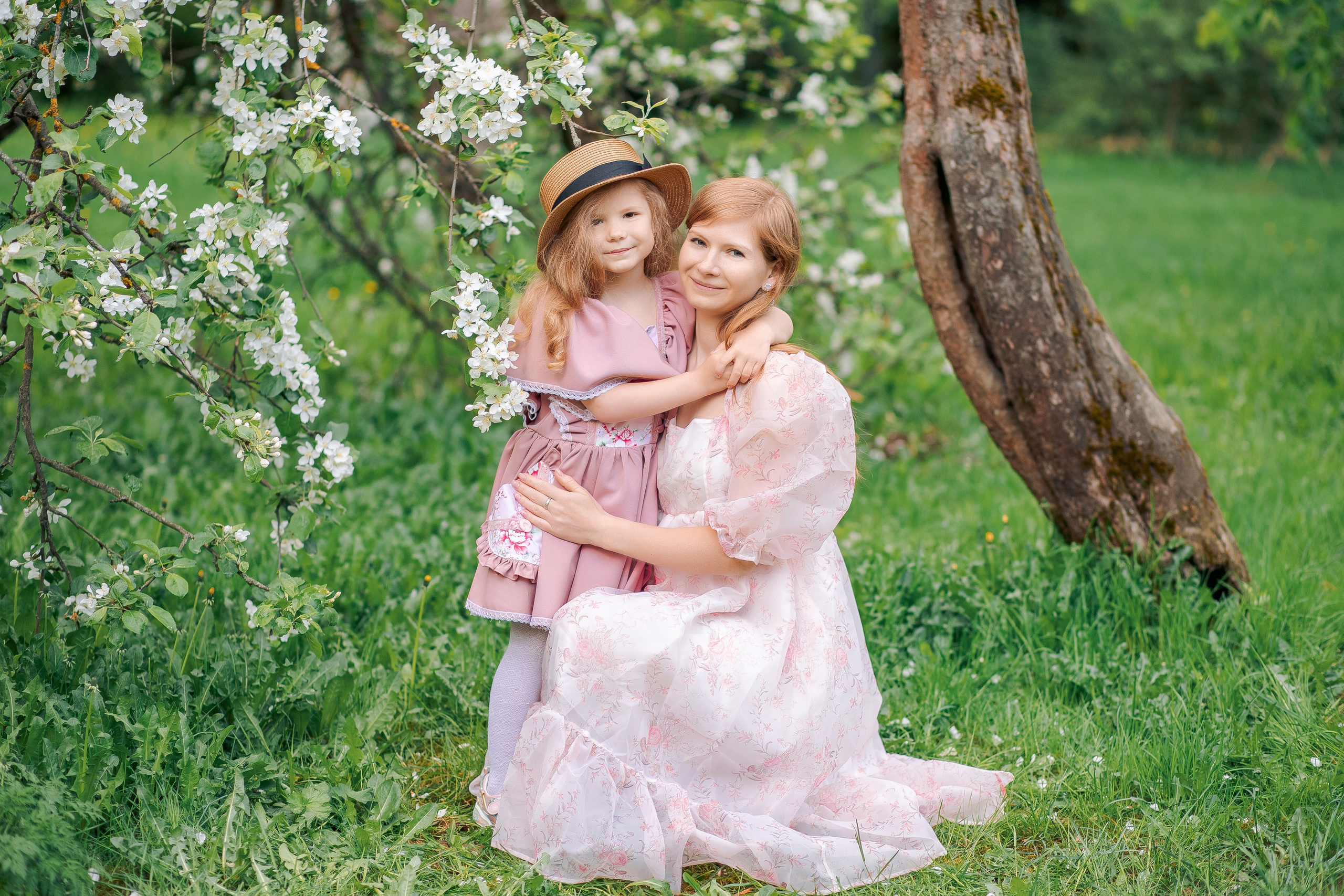 Семейная фотосессия в белых яблонях. Фотограф в Санкт-Петербурге, Анна Скворцова