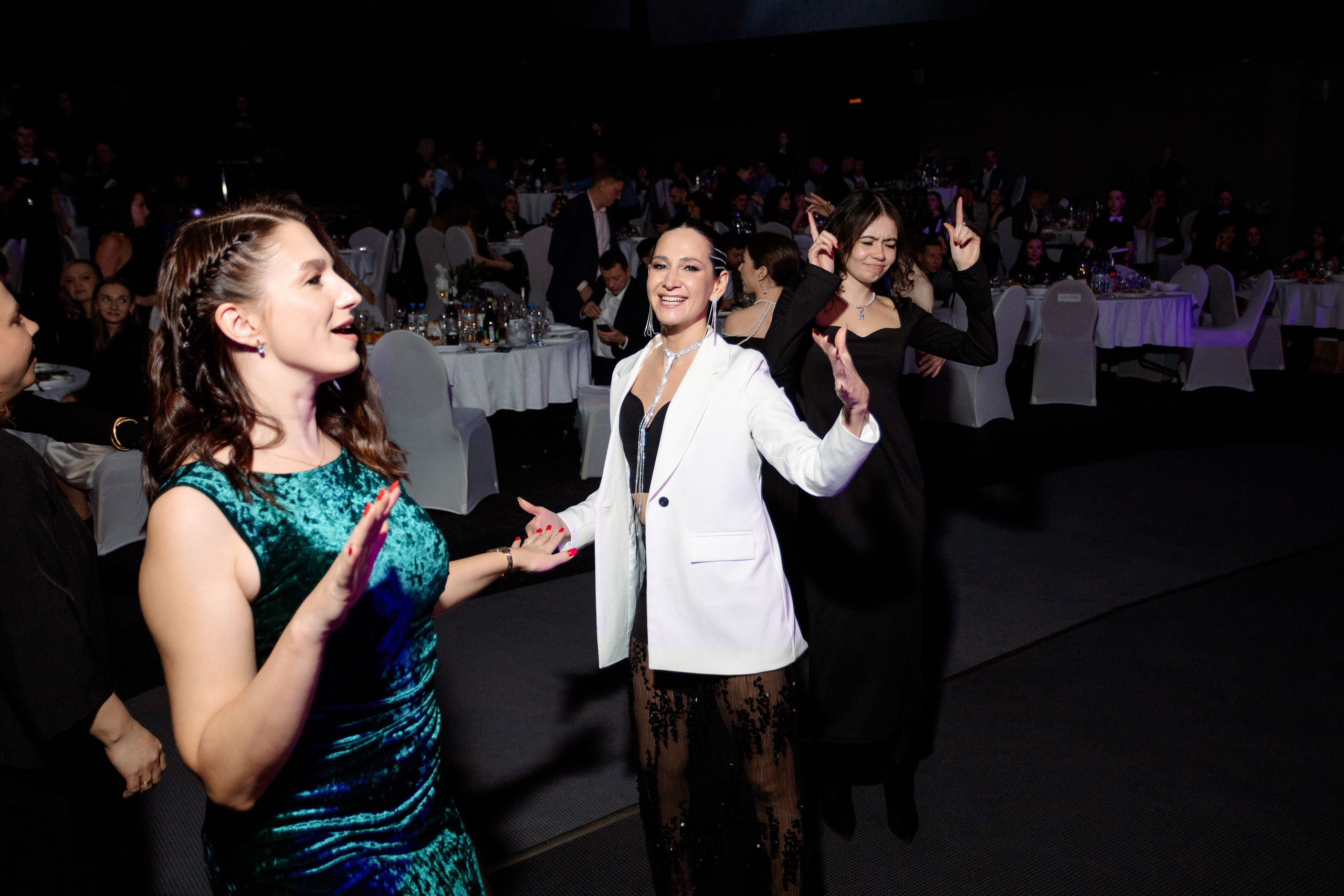 РЕПОРТАЖ: НОВЫЙ ГОД В ДК МЕТАЛЛУРГ. Профессиональный фотограф в Ижевске Леша Петров