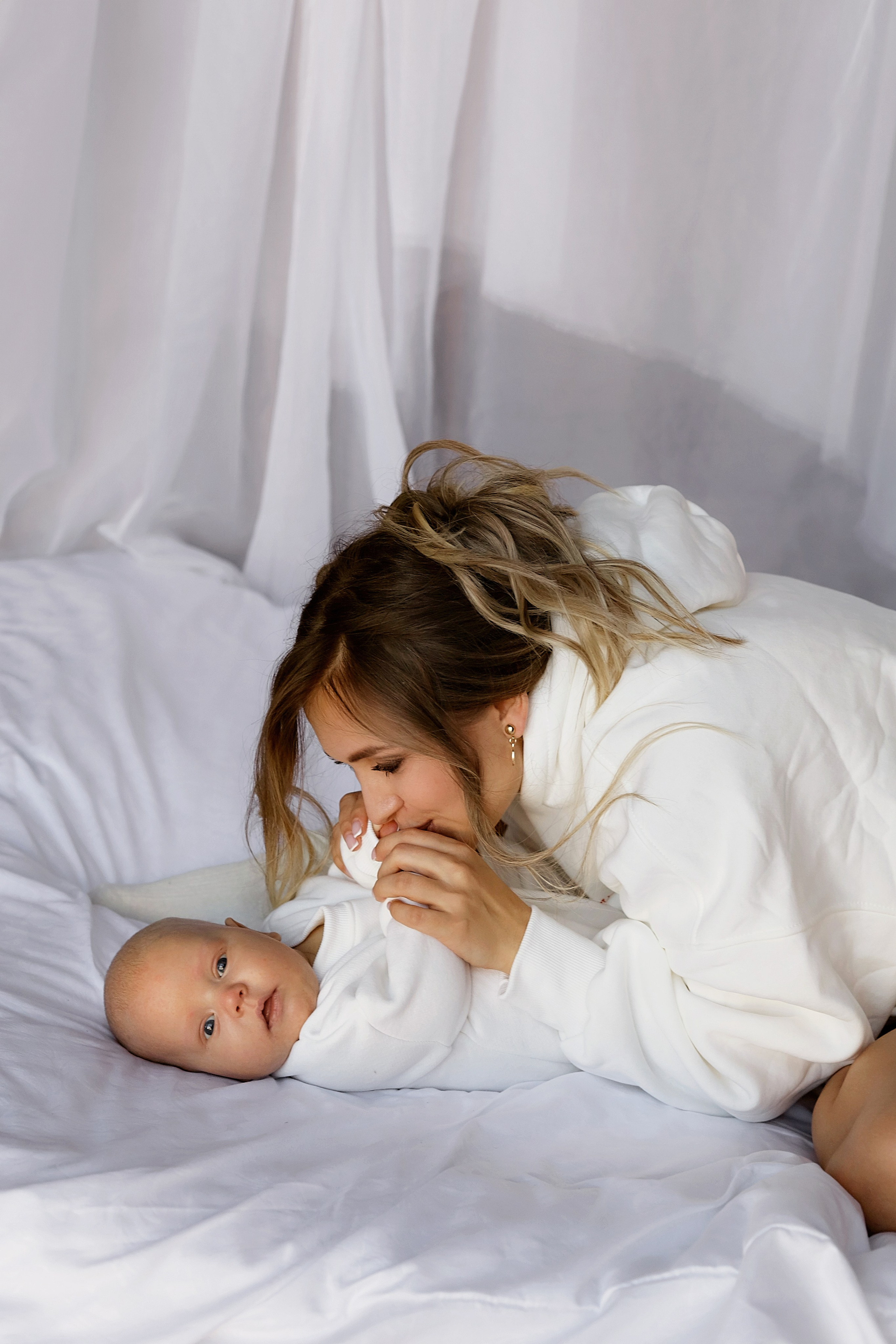 🖤. Фотосъемка выписки из роддома в Москве, заказать фотографа на выписку ньюборн съемка в роддоме newborn фотограф в Юдино