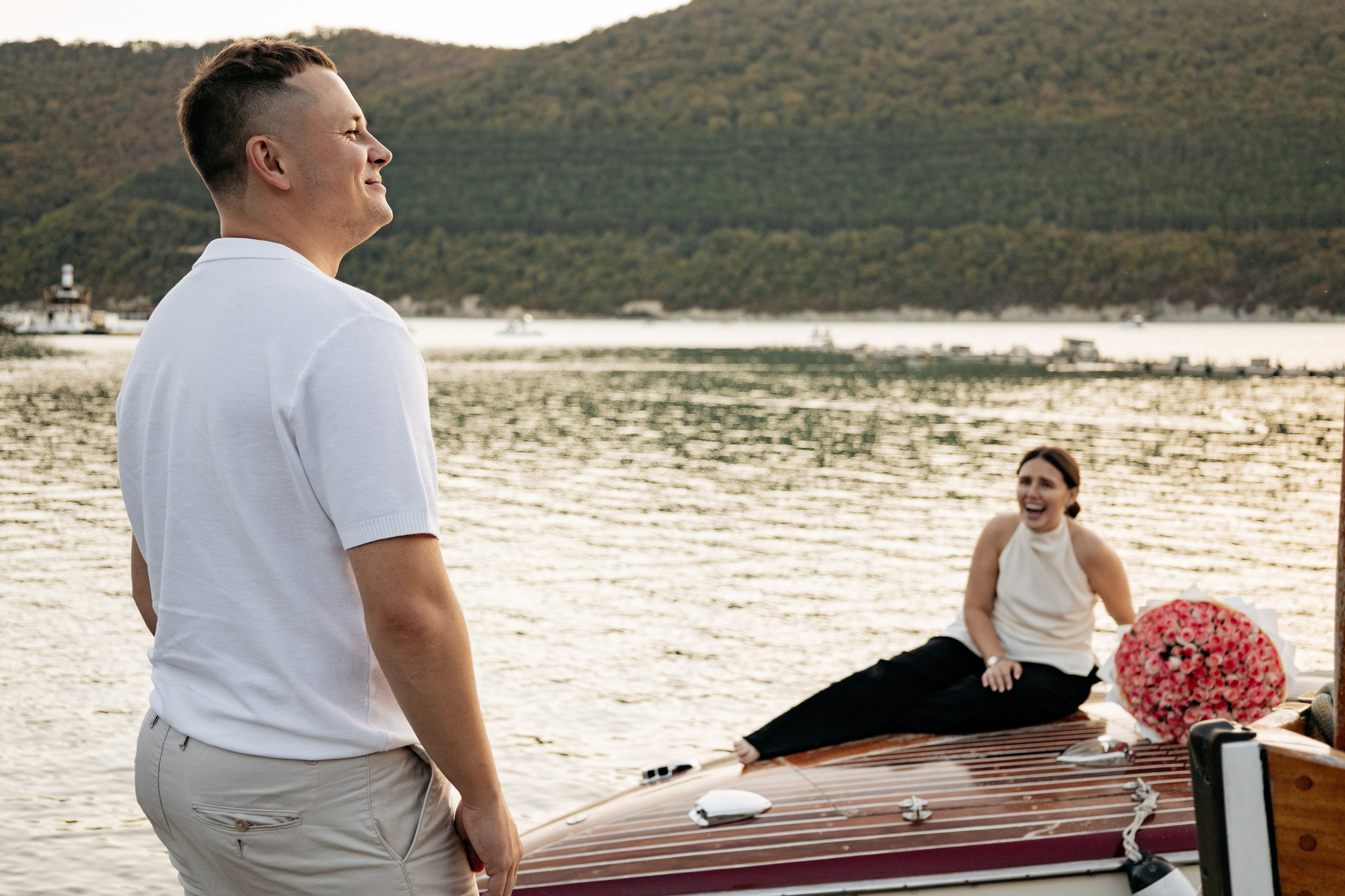 Медитативное плавание среди горных пейзажей Новороссийска