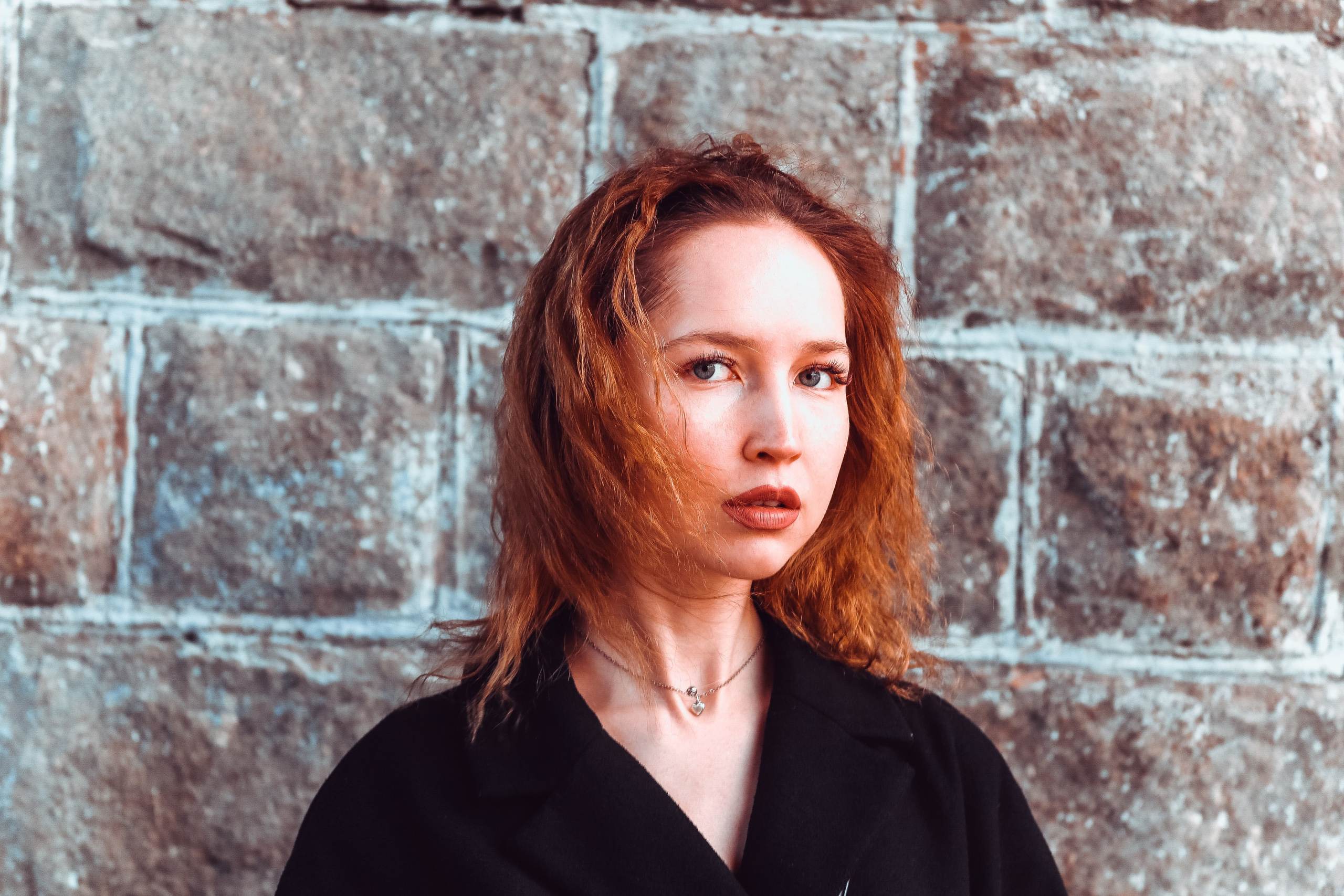 Алина в городе. Фотограф Пермь. Фотосессия в фотостудии Перми и на свежем воздухе