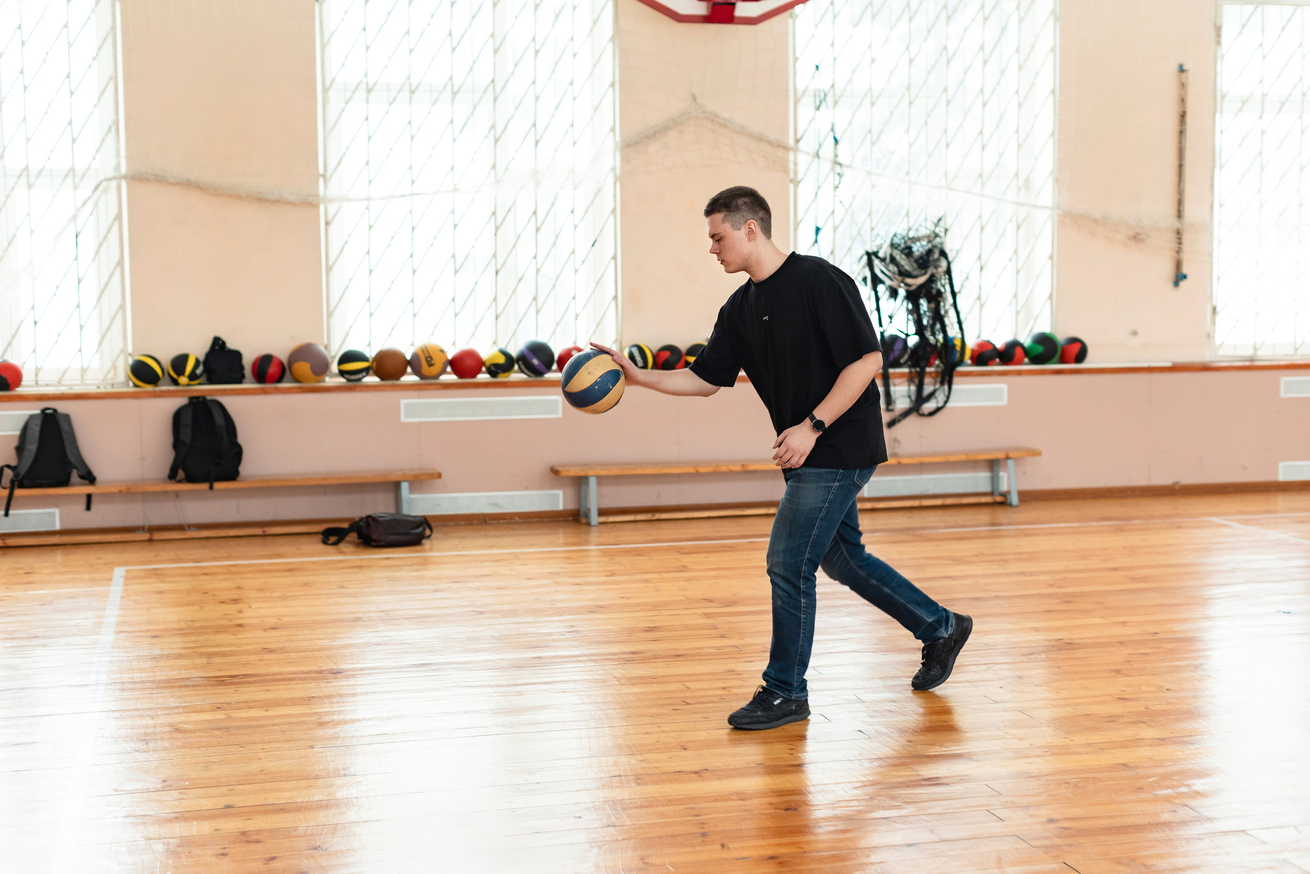 Галерея съемок в школе. Фотограф и видеограф Москва. Свадебный фотограф, видеограф. Выпускные альбомы. Оживающие альбомы