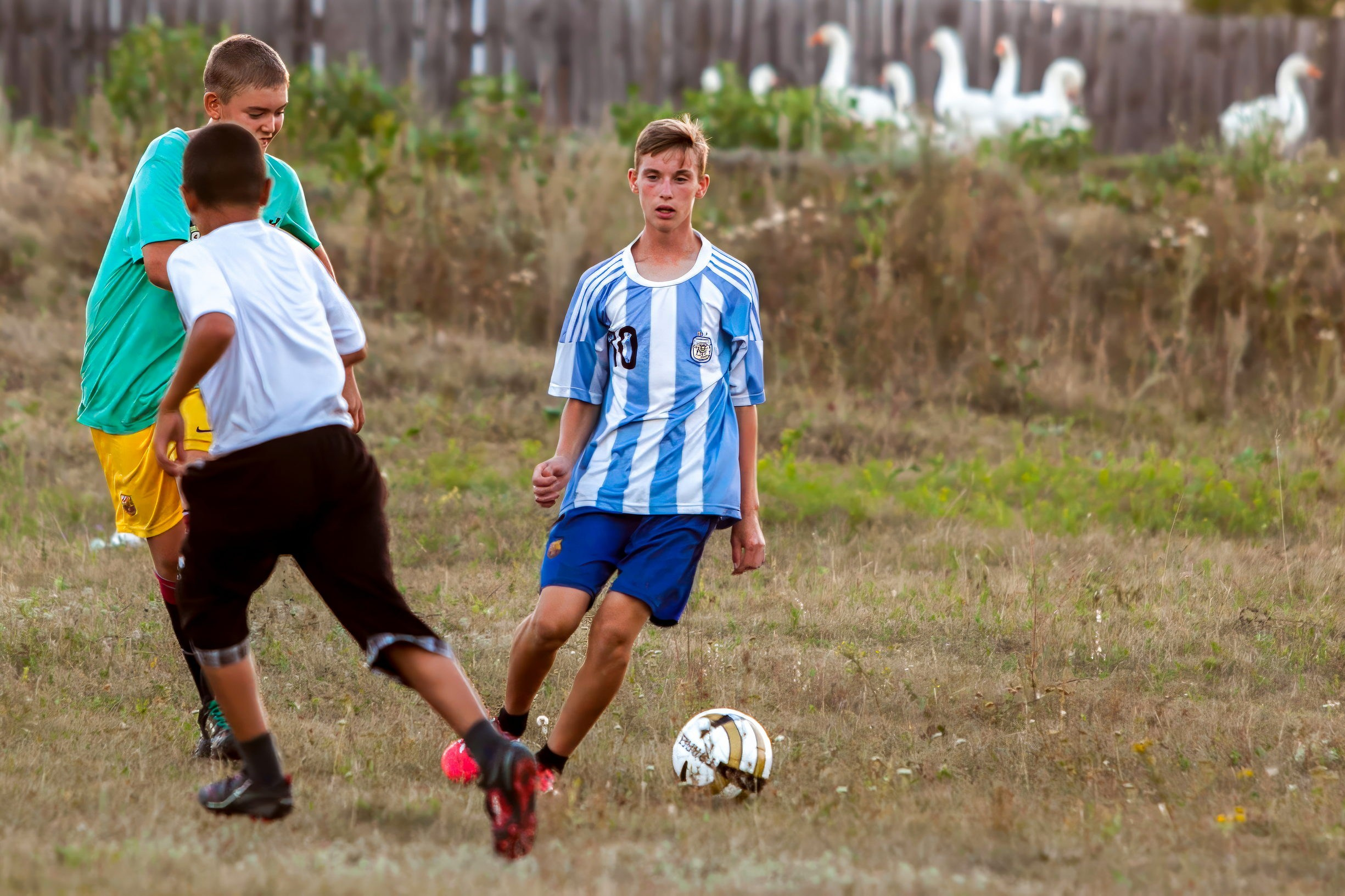 спортивная фотография, футбол, дворовый вутбол, деревенский футбол