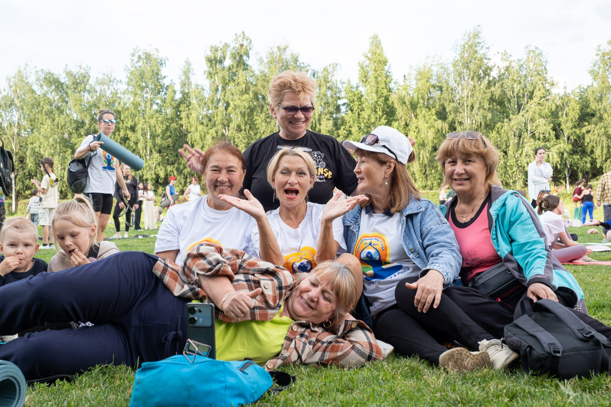 Международный день йоги в парке Горького. Репортажный фотограф в Казани Павел Серпокрылов