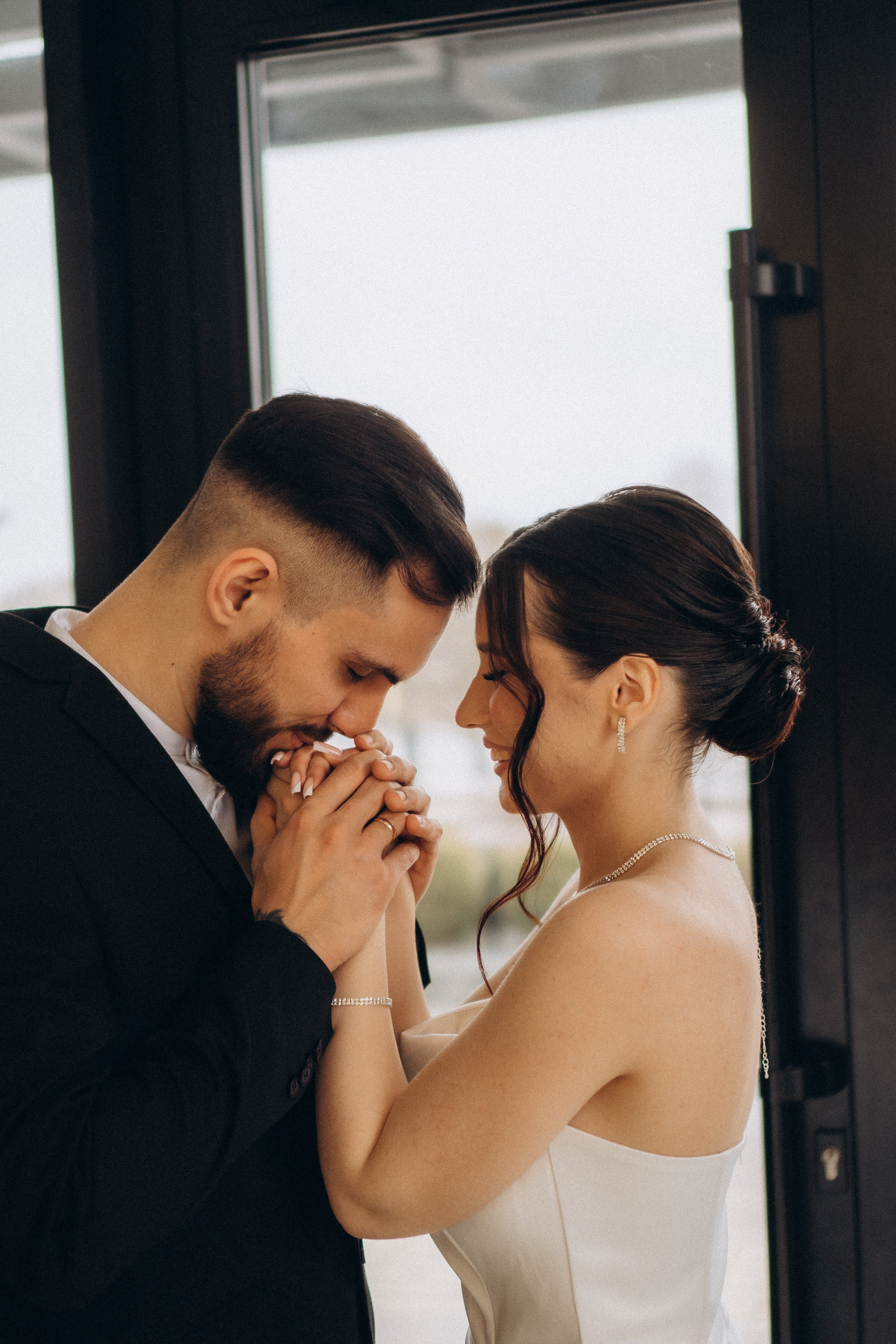 СВАДЕБНАЯ СЬЕМКА СБОРОВ ЖЕНИХА И НЕВЕСТЫ В ОТЕЛЕ И ТАКЖЕ ФОТОСЕССИИЯ В ОТЕЛЕЕ МЕГАПОЛИС БРЯНСК. Профессиональный фотограф, Санкт-Петербург — Виктория Богомолова