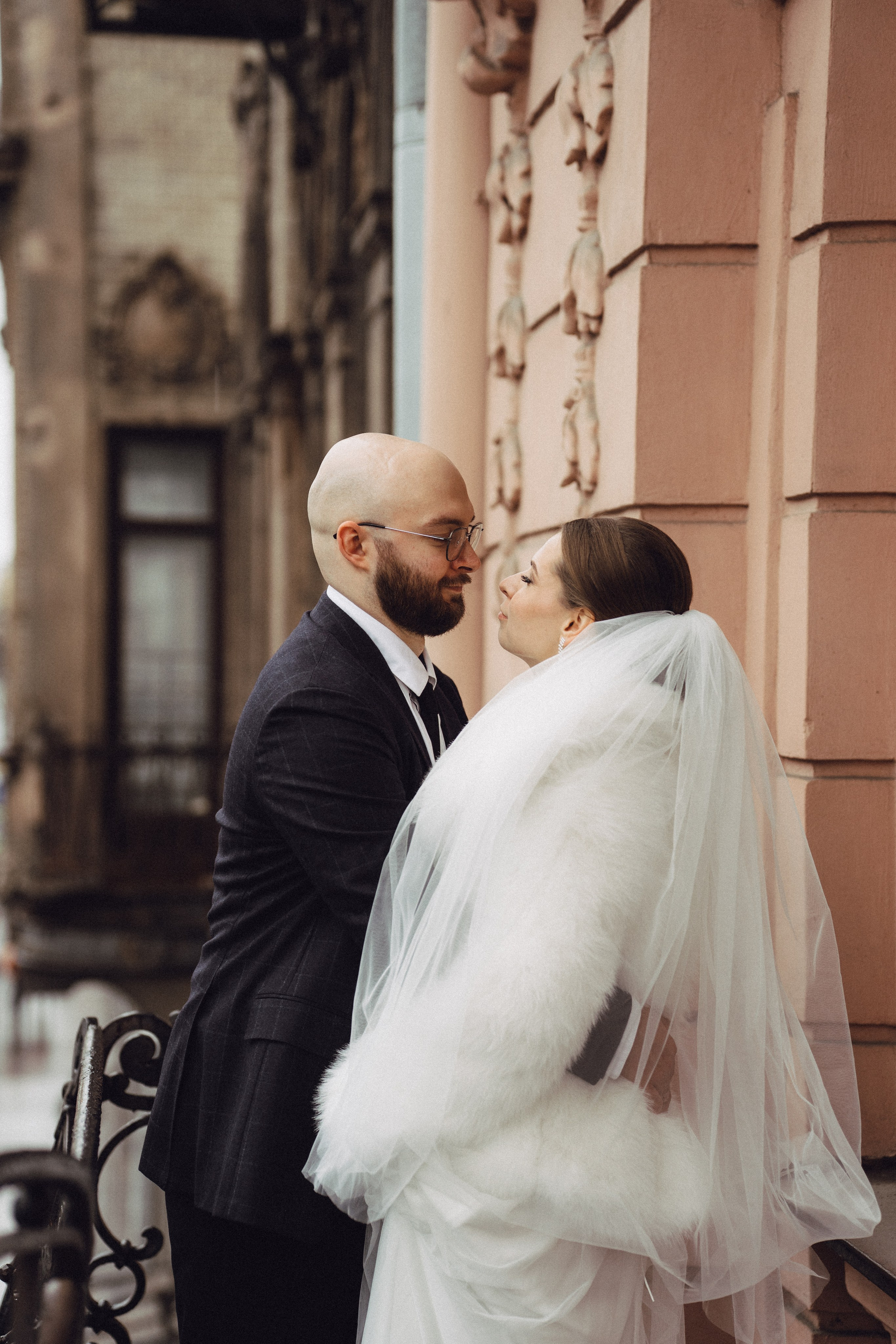 СВАДЕБНАЯ СЬЕМКА ВО ВТОРОМ ДВОРЦЕ (ДЕКАБРЬ) ТАКЖЕ СЬЕМКА В СТУДИИ НА ЧЕРНЫШЕВСКОЙ. Профессиональный фотограф, Санкт-Петербург — Виктория Богомолова