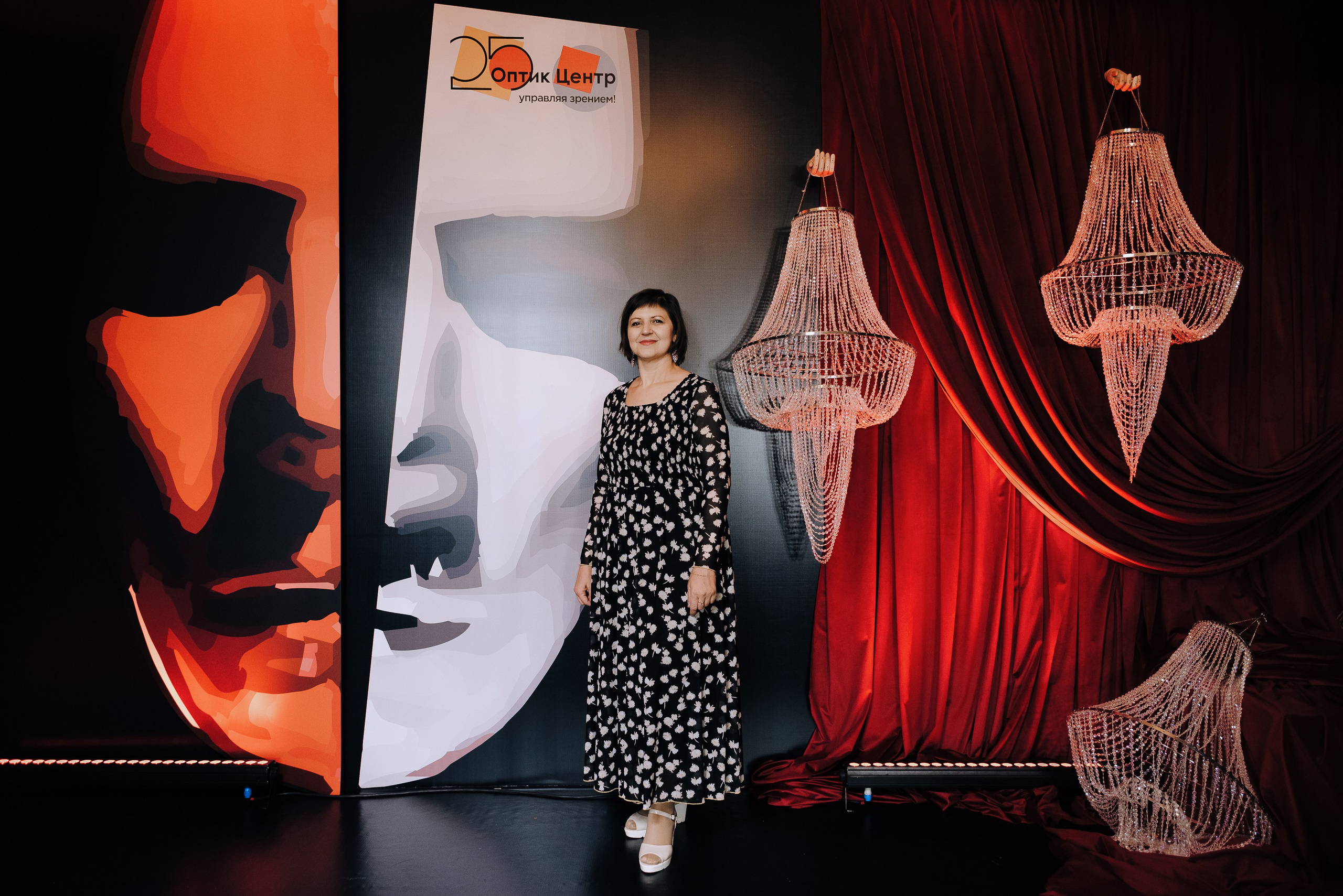 СПЕКТАКЛЬ «ВОЛШЕБНЫЕ ОЧКИ» ОПТИК-ЦЕНТР. Репортажный фотограф Зуев Роман г. Челябинск