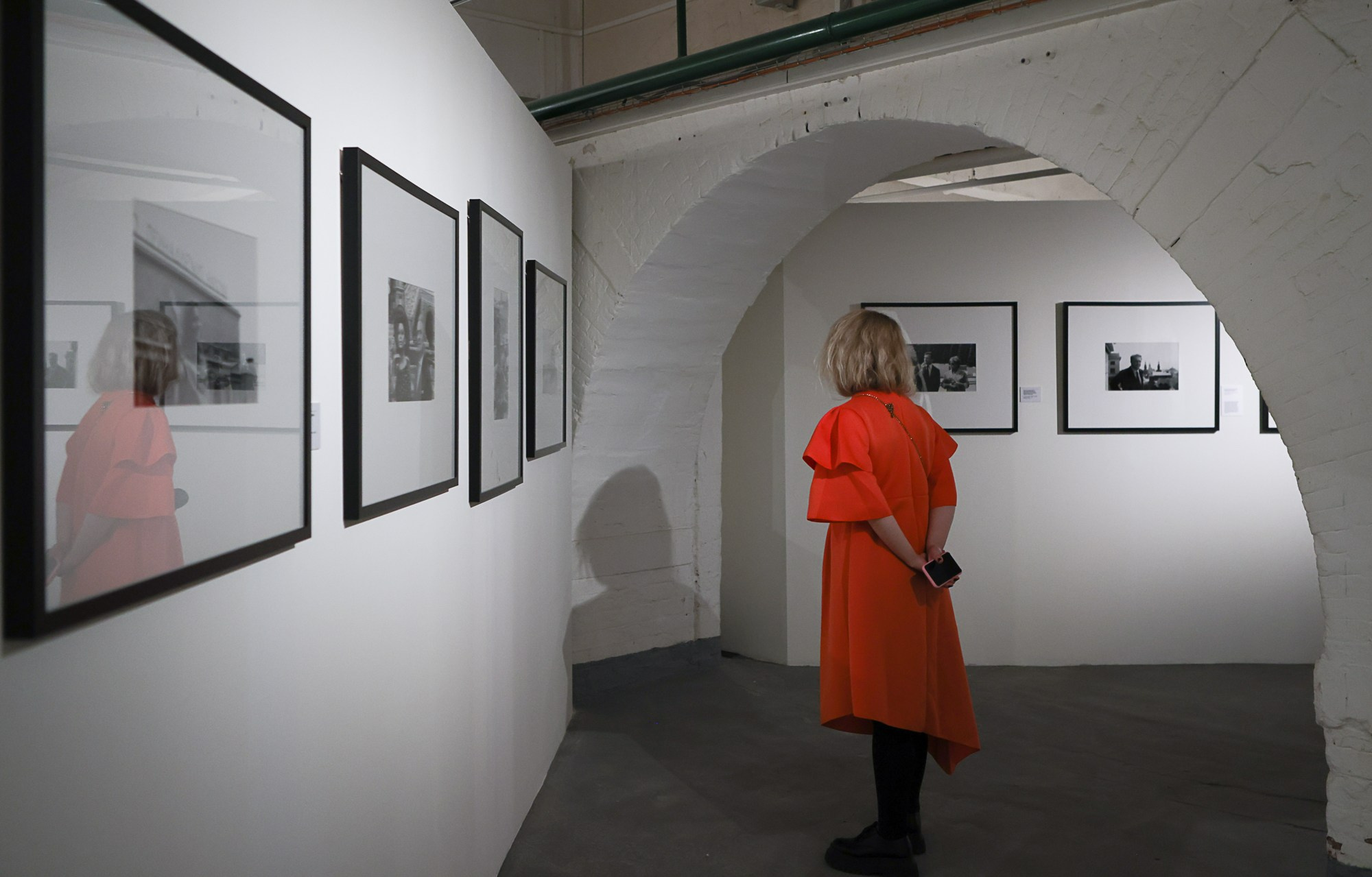 Игорь Кошельков.ЗВЁЗДЫ ОТТЕПЕЛИ. Репортажный, архитектурный, театральный и файн-арт фотограф Лена Мельникова в Москве