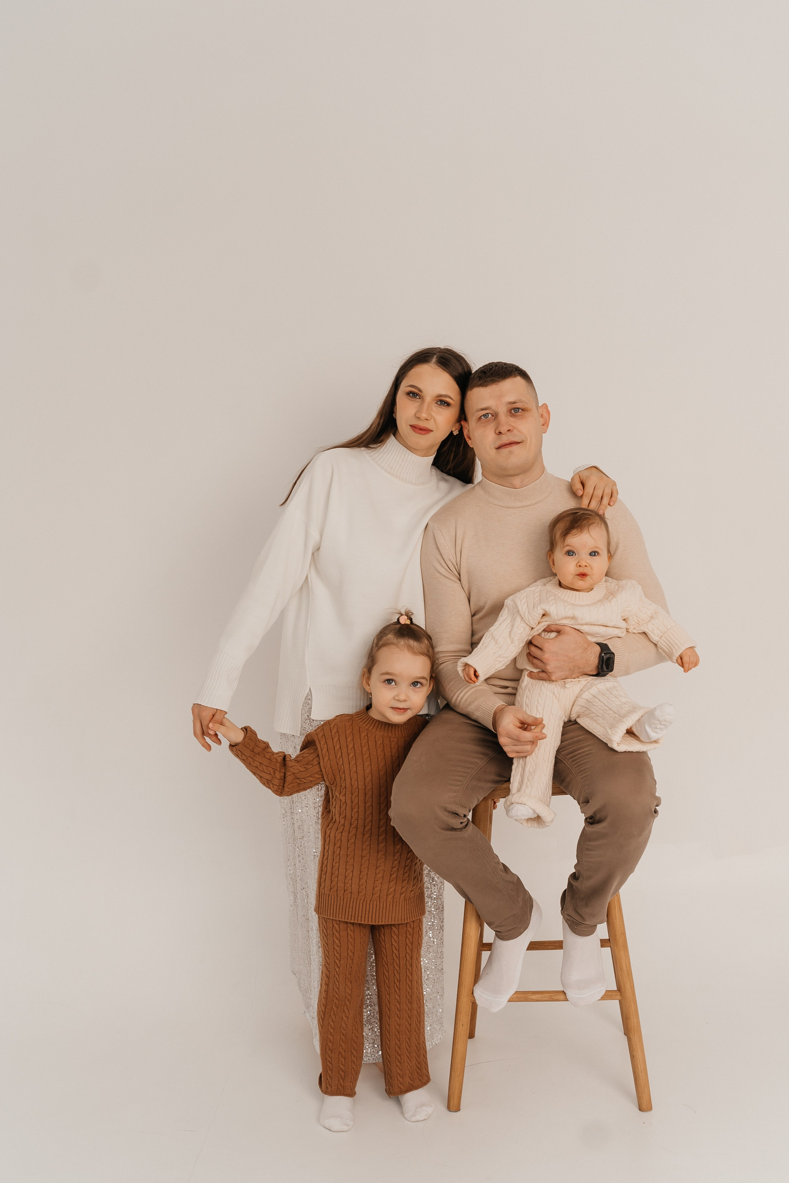 Сережа, Юля, Василиса и Дарина. Волик Мария