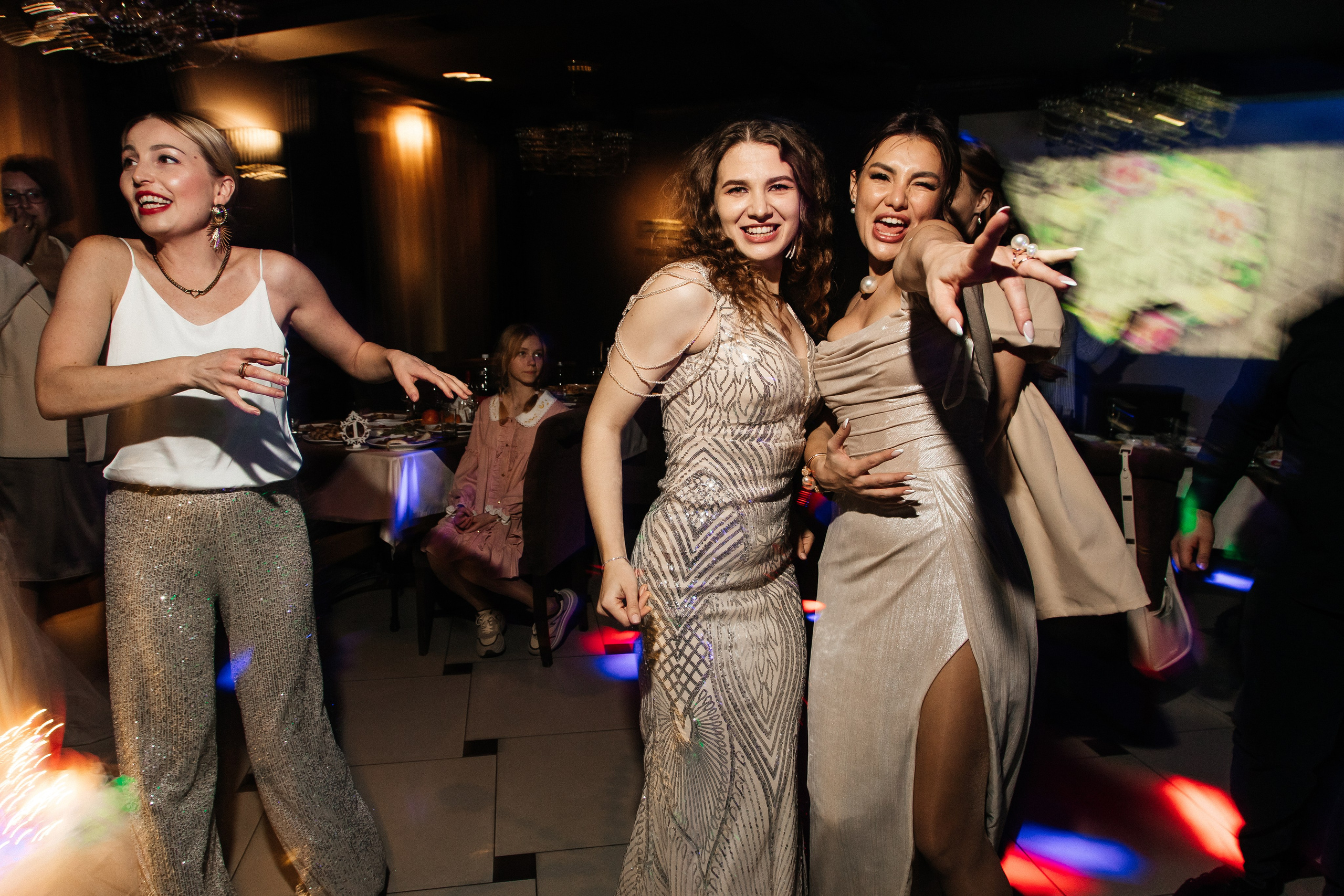 Любовный фестиваль. Артём Бачурин — свадебный фотограф Воронеж