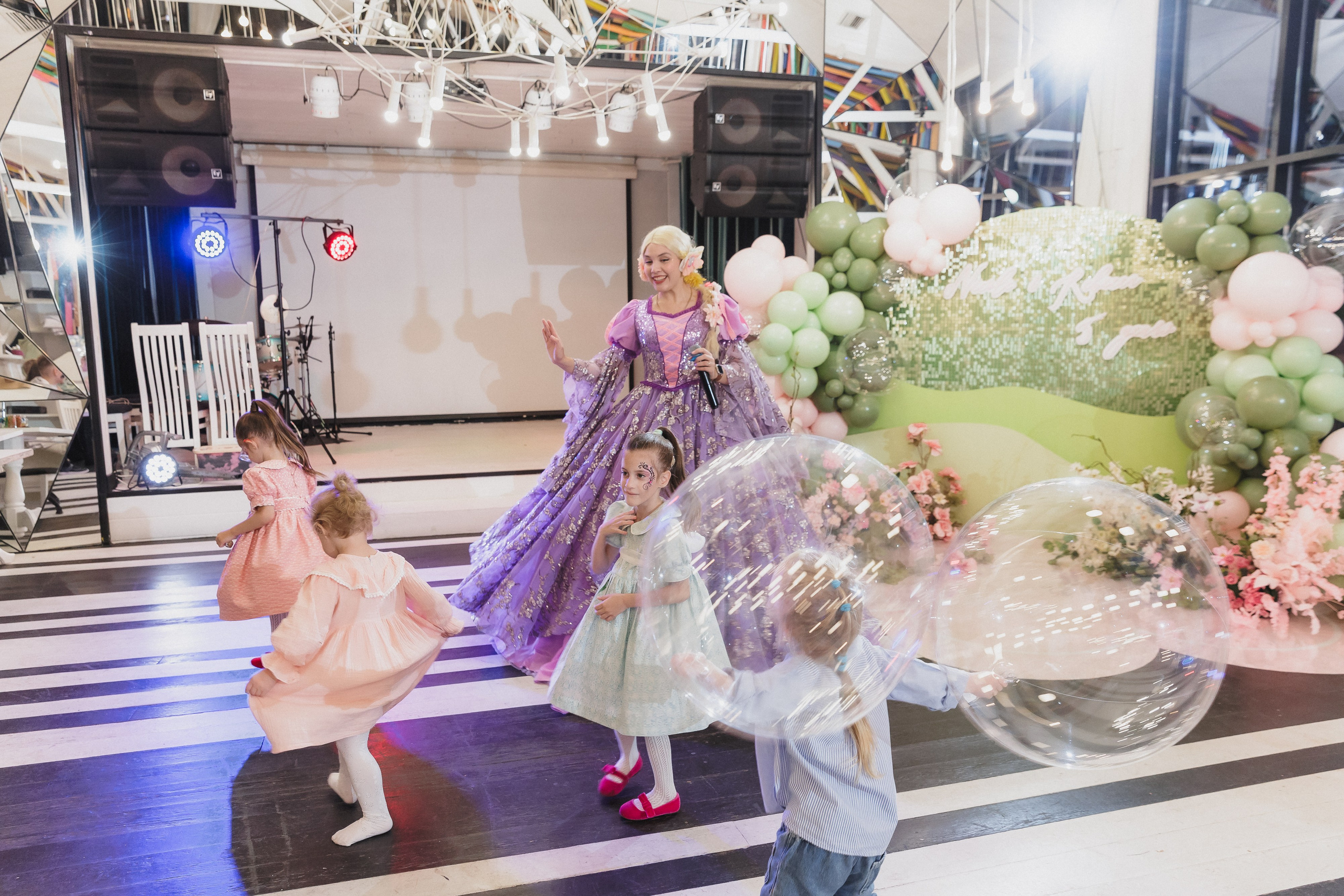 Николь и Ребекка. Фотограф в Волгограде — Александра Искандерова