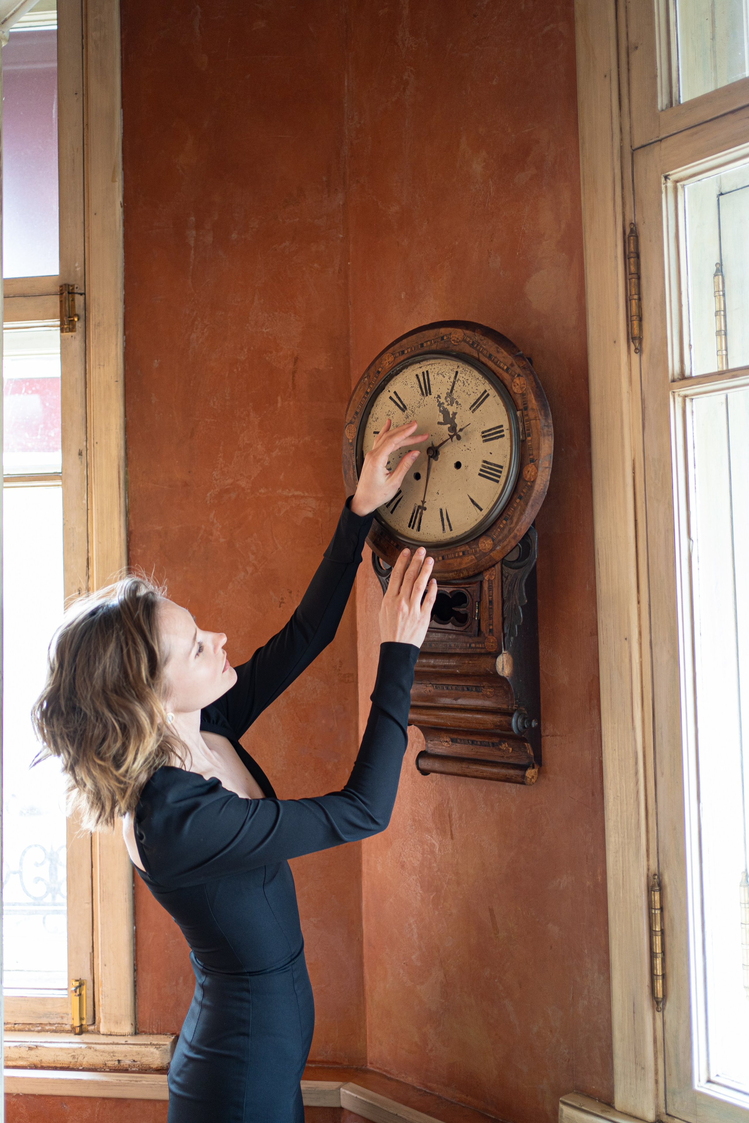 Парижская мелодия II. Главная