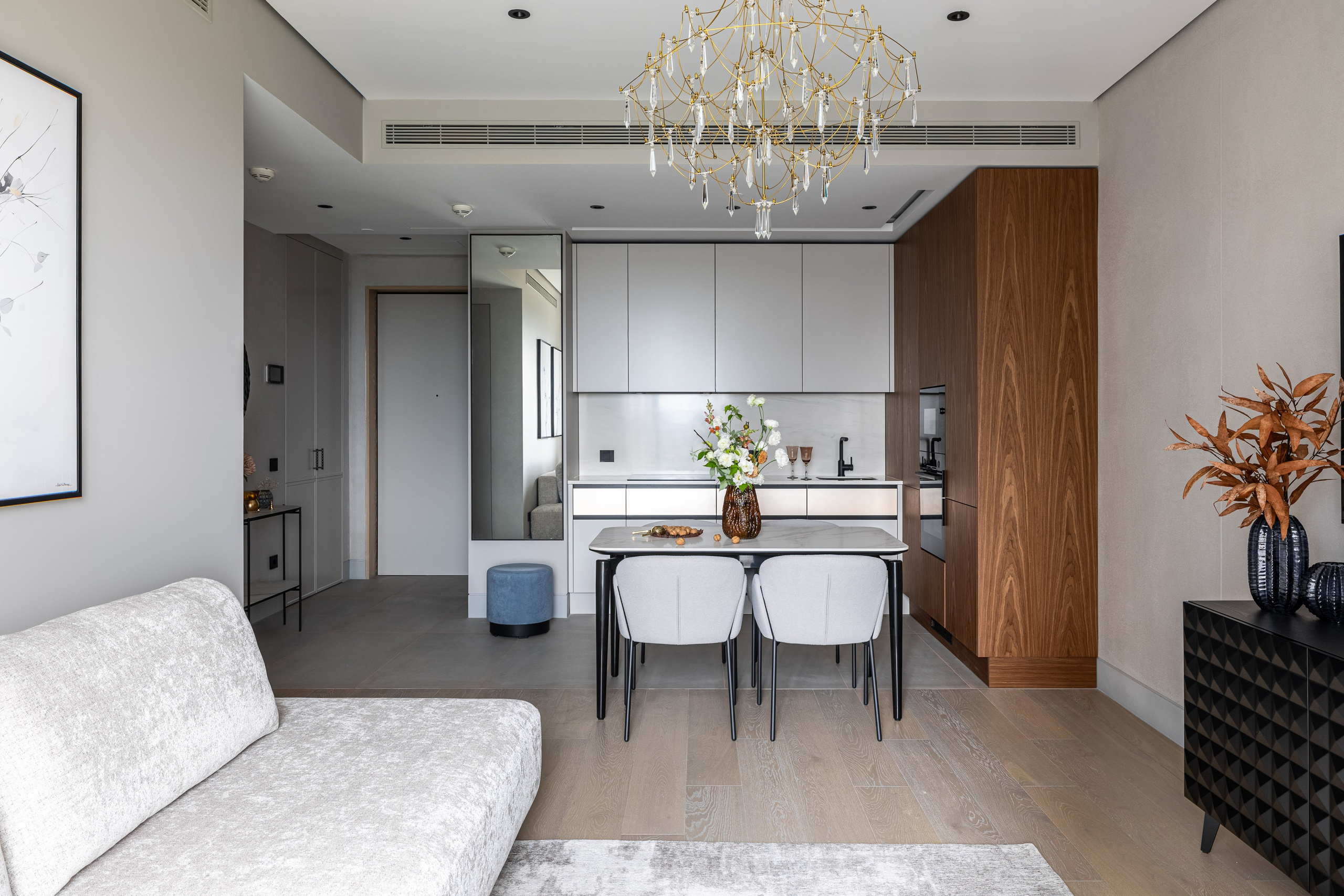 Лаконичный calm modern с арт-деталями в ЖК «Поклонная 9». Veselinskiy| Интерьерный фотограф | Москва