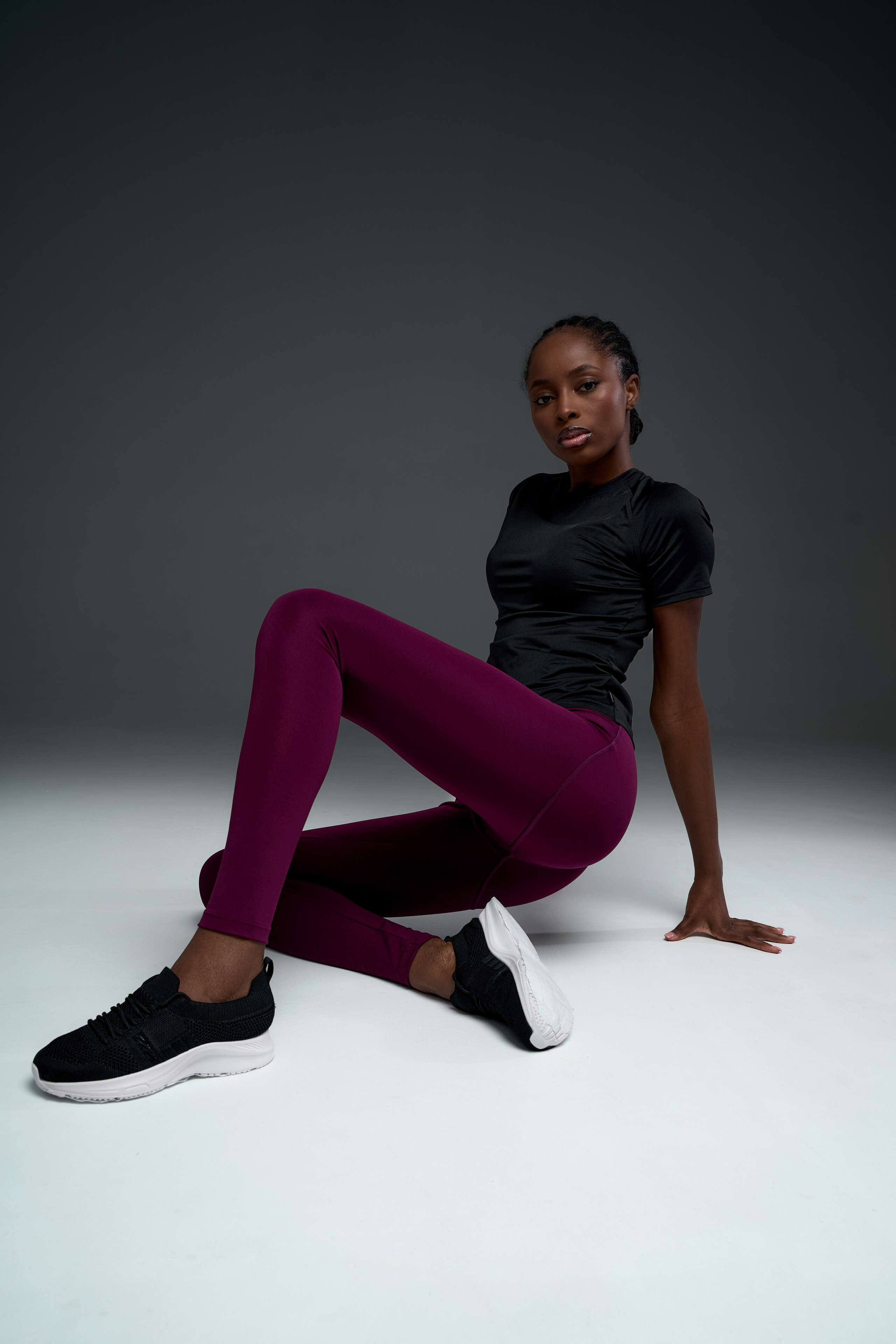 Спортивные футболки. Фотограф для маркетплейсов в Москве