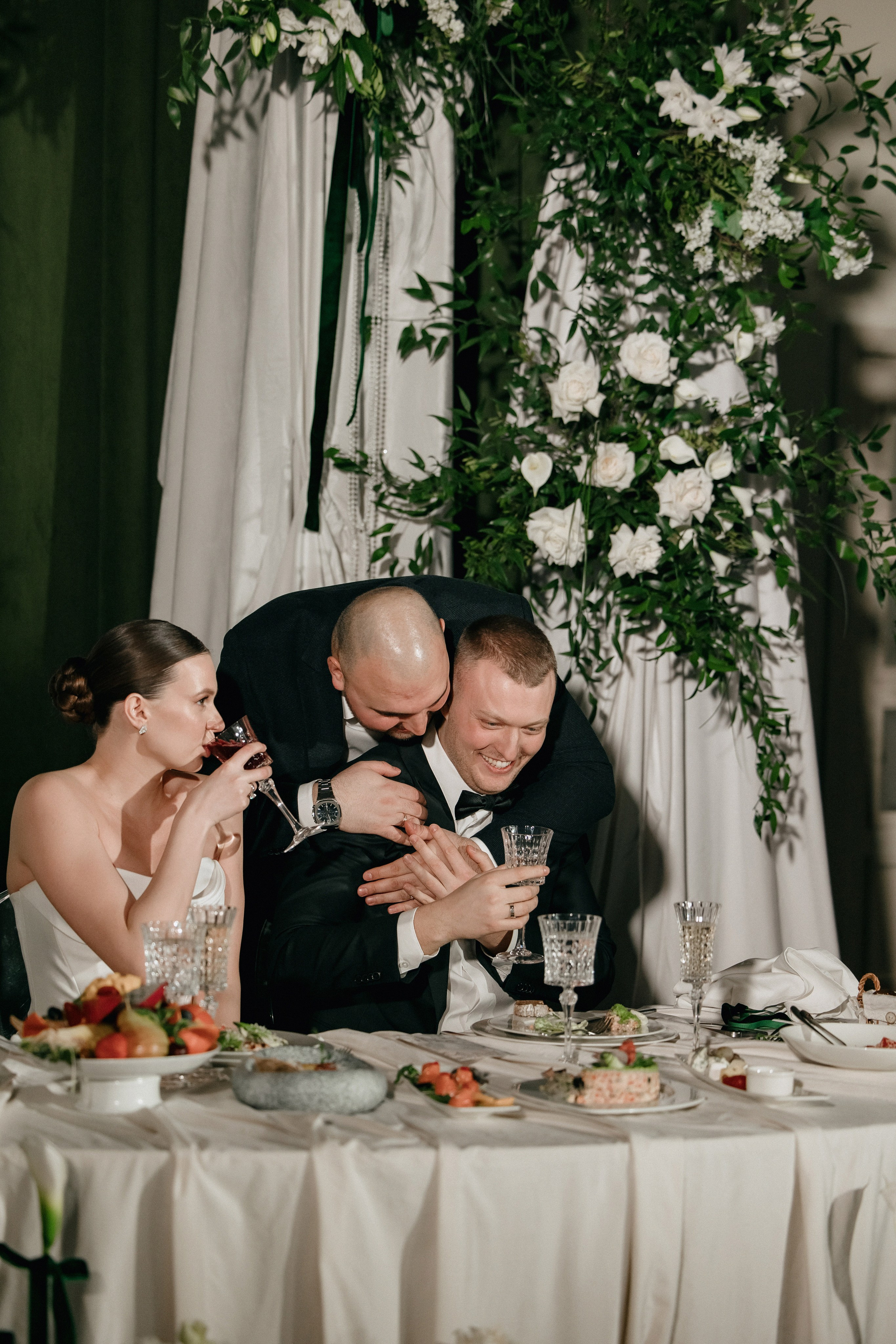 Свадебный банкет на вилле Политика. Свадебный фотограф Москва