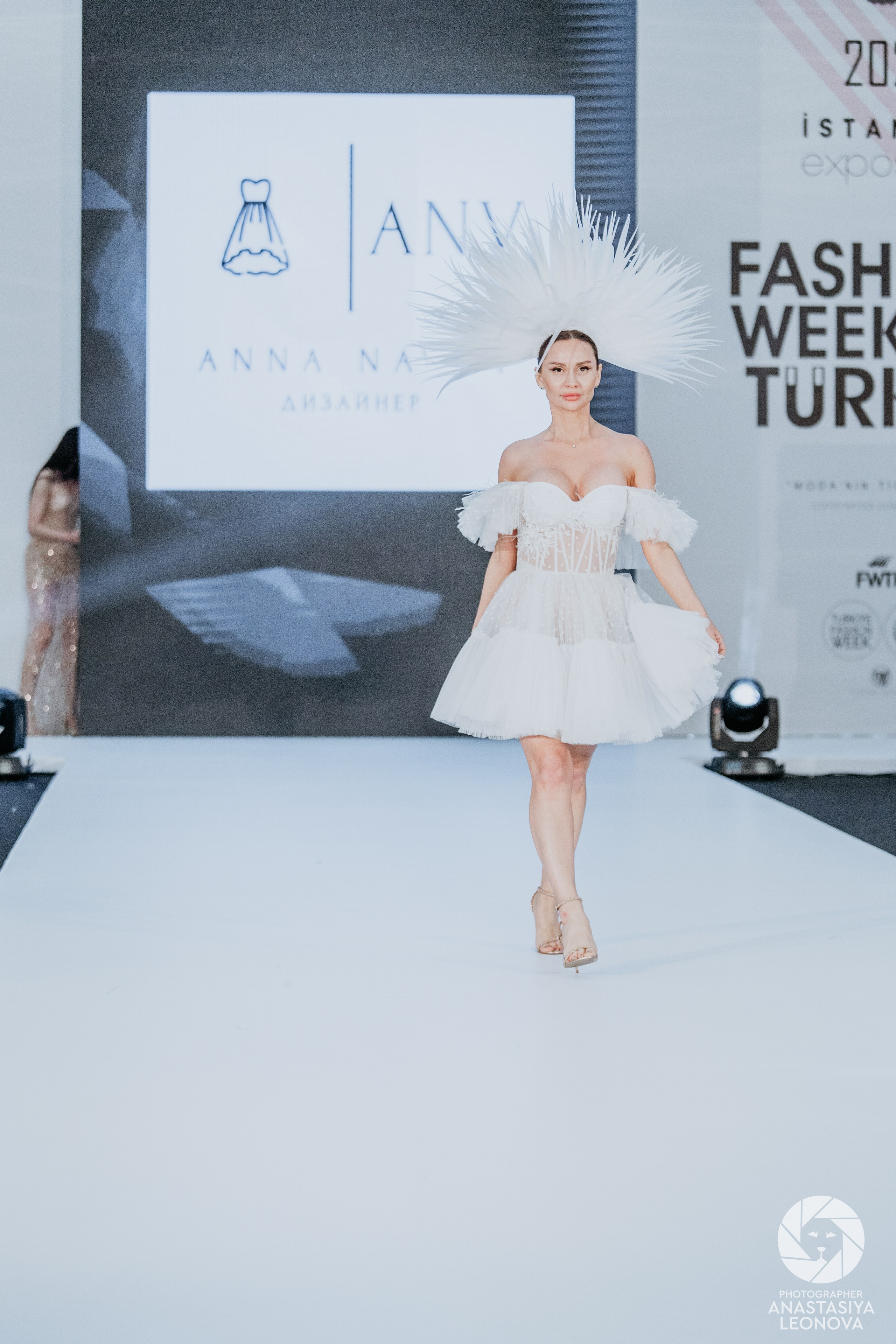 Fashion Week Türkiye [spring, 2025]. Anastasia Leonowa