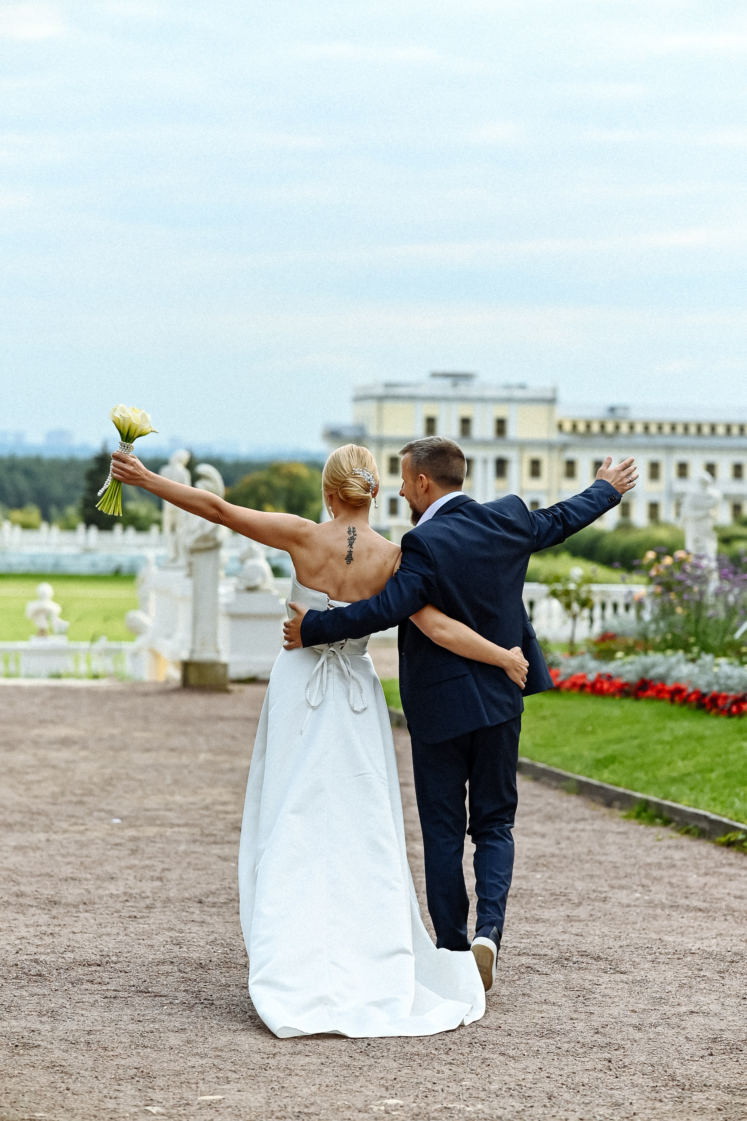 Свадьба Кутузовский загс и Архангельское. Анастасия Петрович фотограф, фотокорреспондент в Москве и Санкт-Петербурге. Фотосъёмка репортажа, мероприятия, корпоративная съёмка, контент