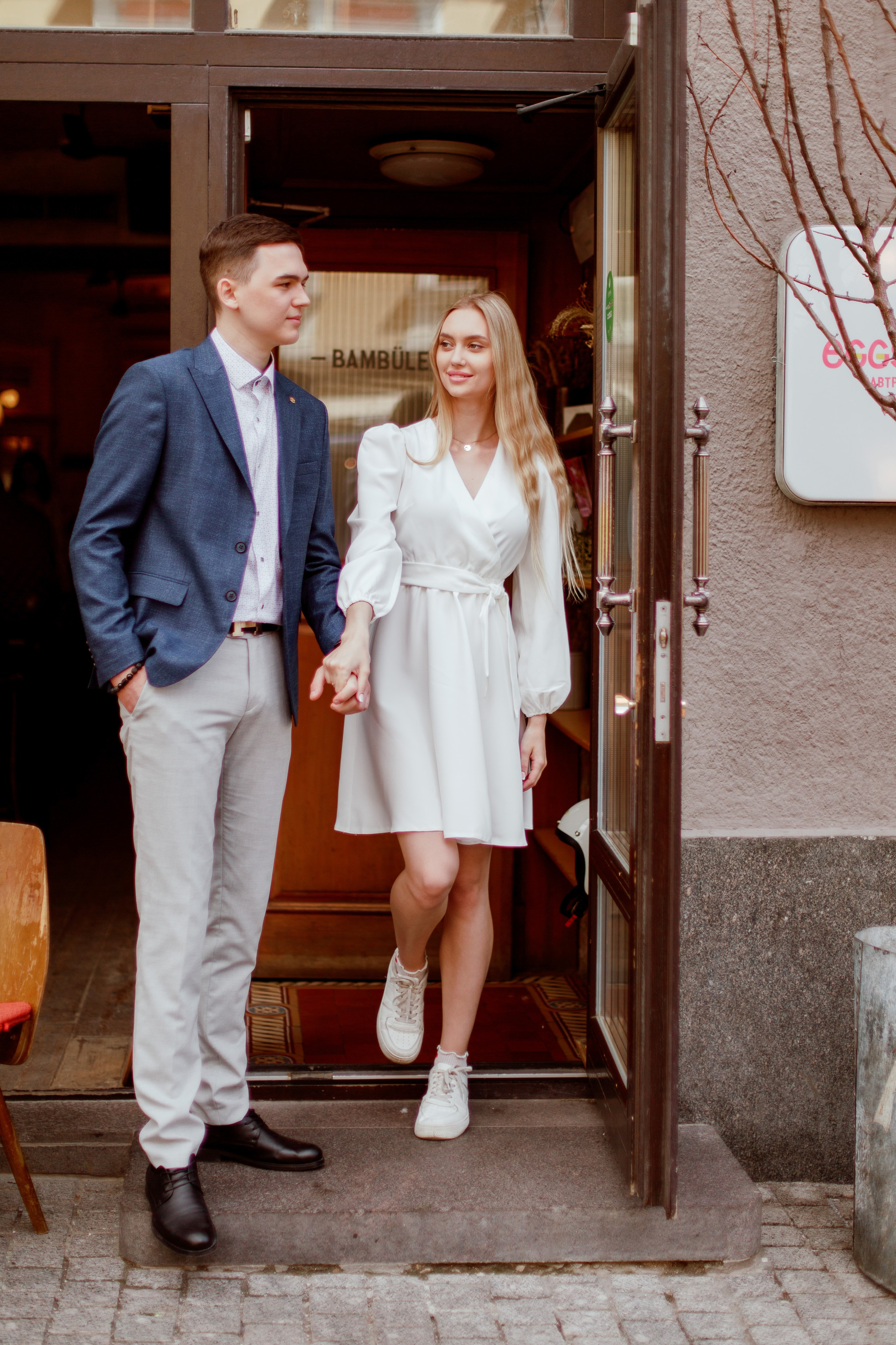 Свадебная прогулка в Москве по улочкам Китай-Города, фотограф на Свадьбу