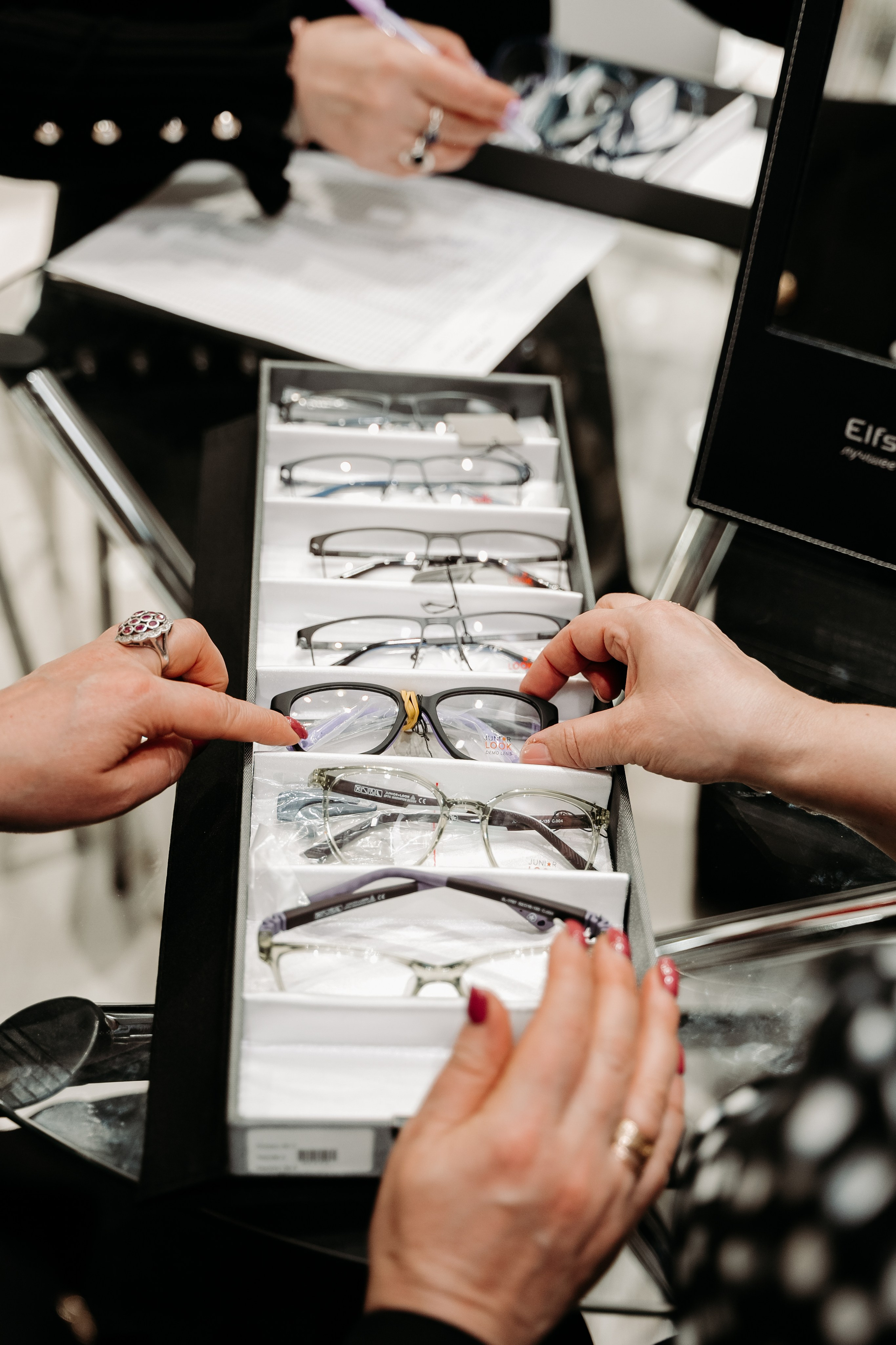 Оптическая_выставка. Репортажный и свадебный фотограф в Москве Рая Небогатова