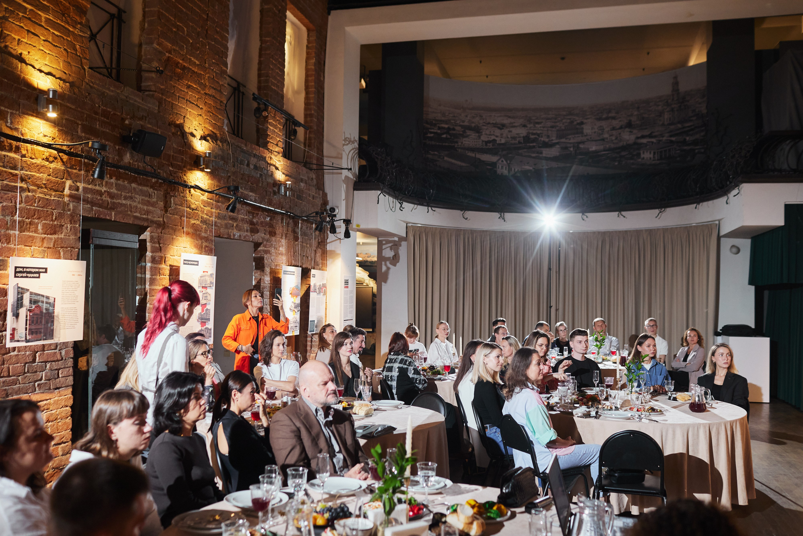 Деловой завтрак. Портретный и свадебный фотограф в Екатеринбурге Владимир ЛузинЛузин