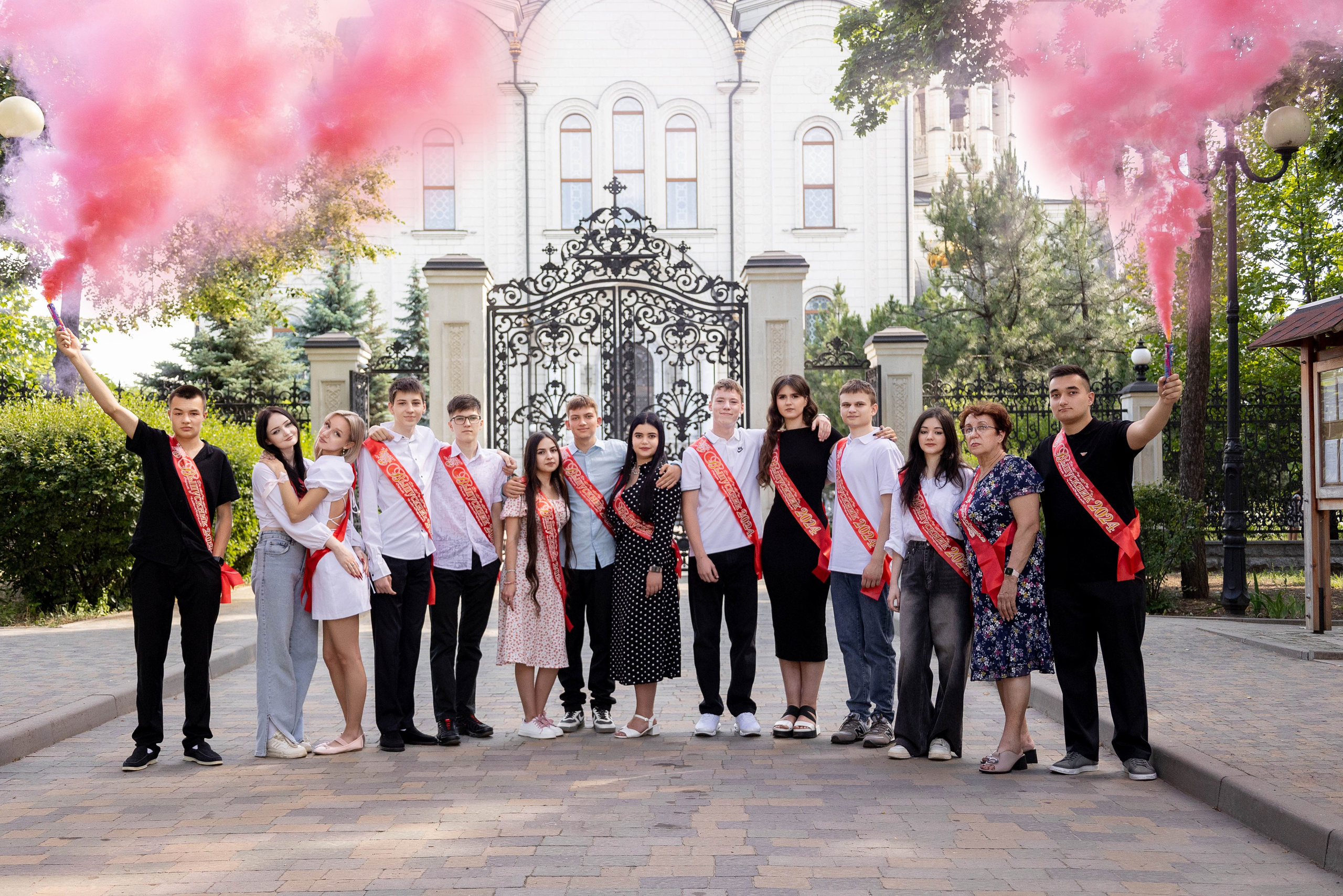 Школа № 54. 11 класс. Фотограф Донецк. Горловка. ДНР. Севастополь