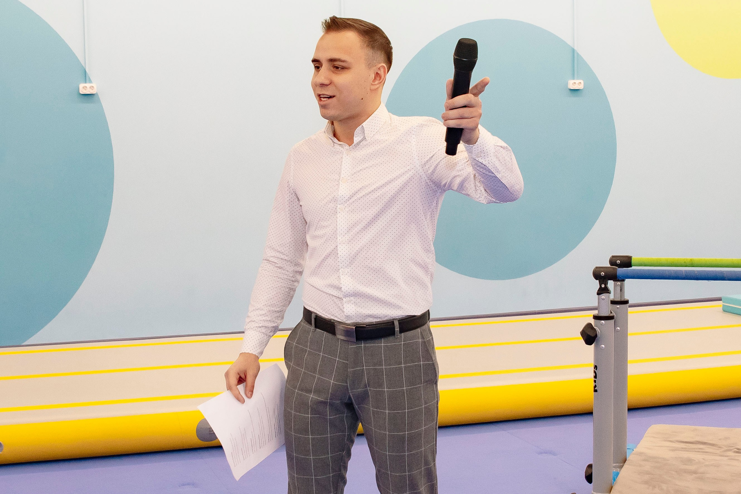 Соревнования по гимнастике в Gymkids Чертаново. Профессиональный фотограф в Москве | Заказать фотосессию и съемку