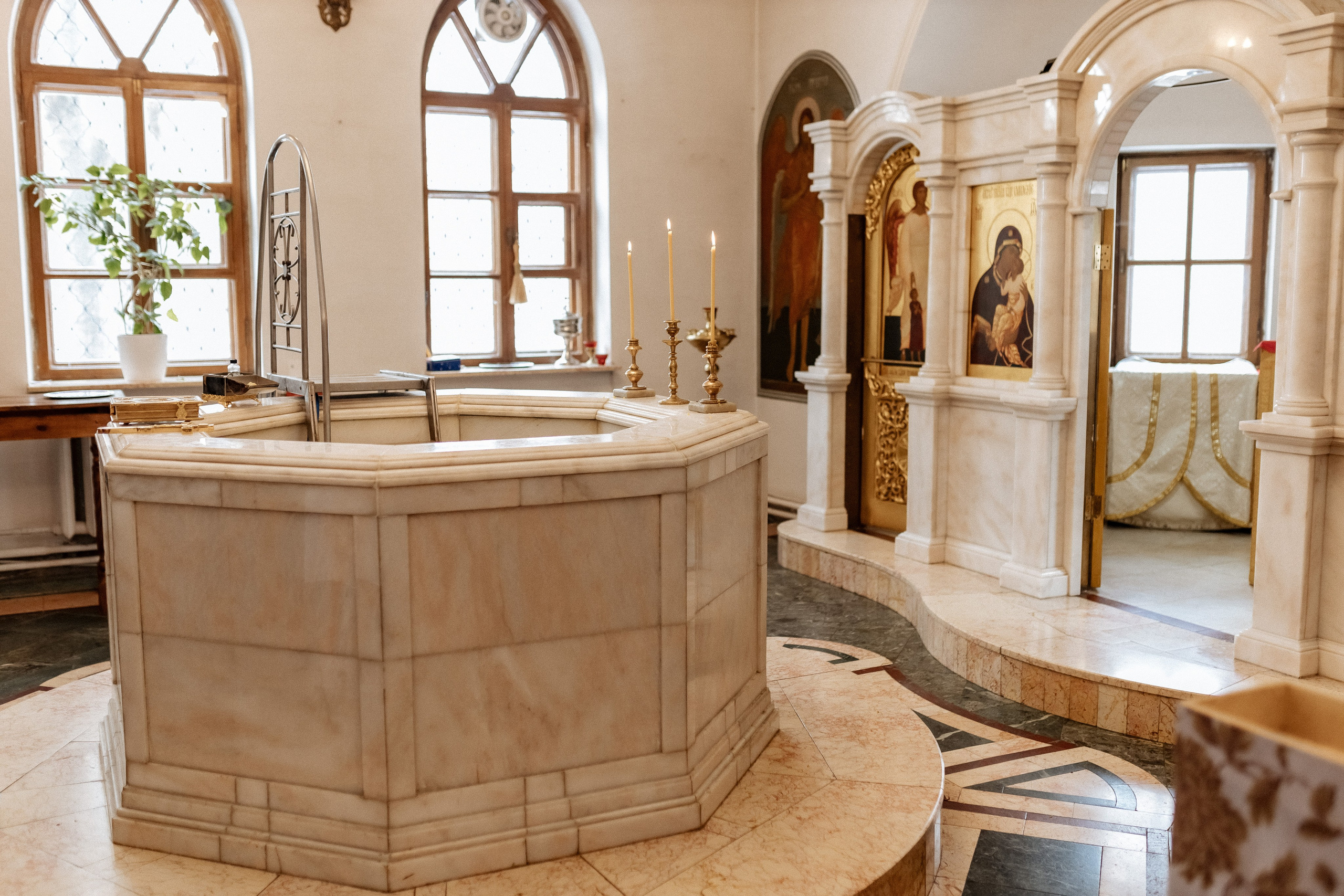 Крещение. Церковь иконы Божией Матери Живоносный Источник в Царицыно. Профессиональный фотограф, Москва |Видное Елена Елизарова