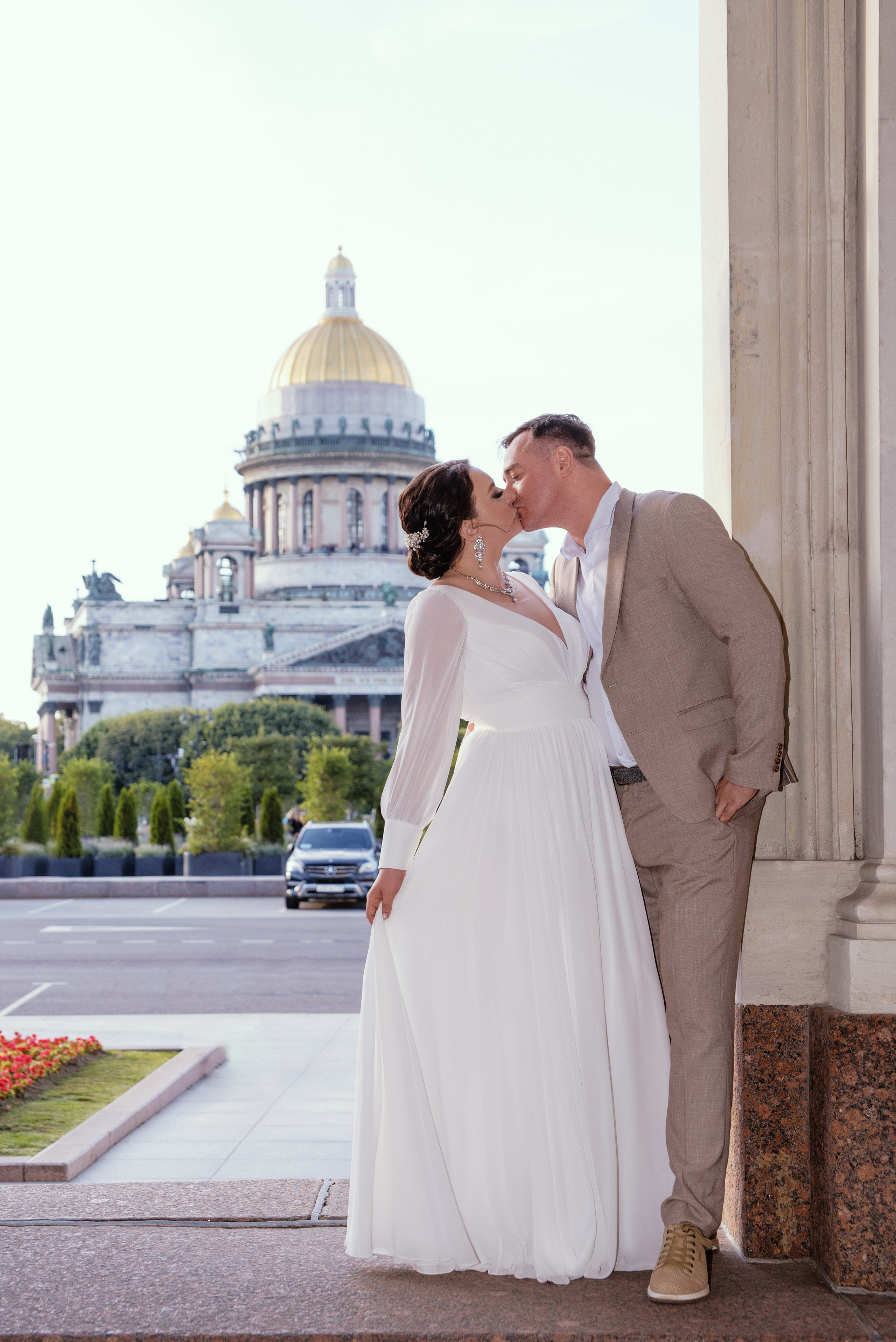 Свадебная прогулка по знаковым местам Петербурга