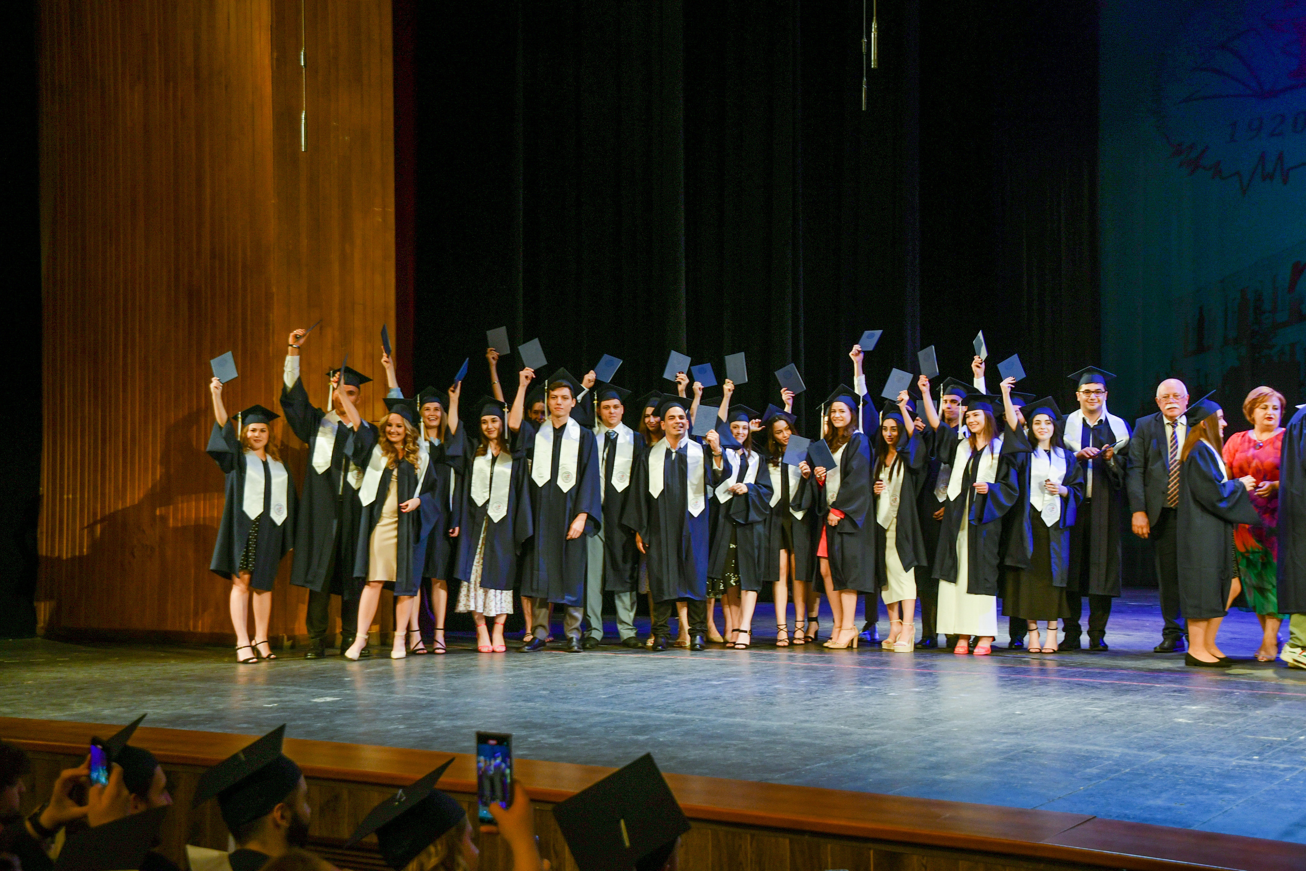 Профессиональный фотограф на выпускной. Вячеслав Скрипник Фотограф Краснодар