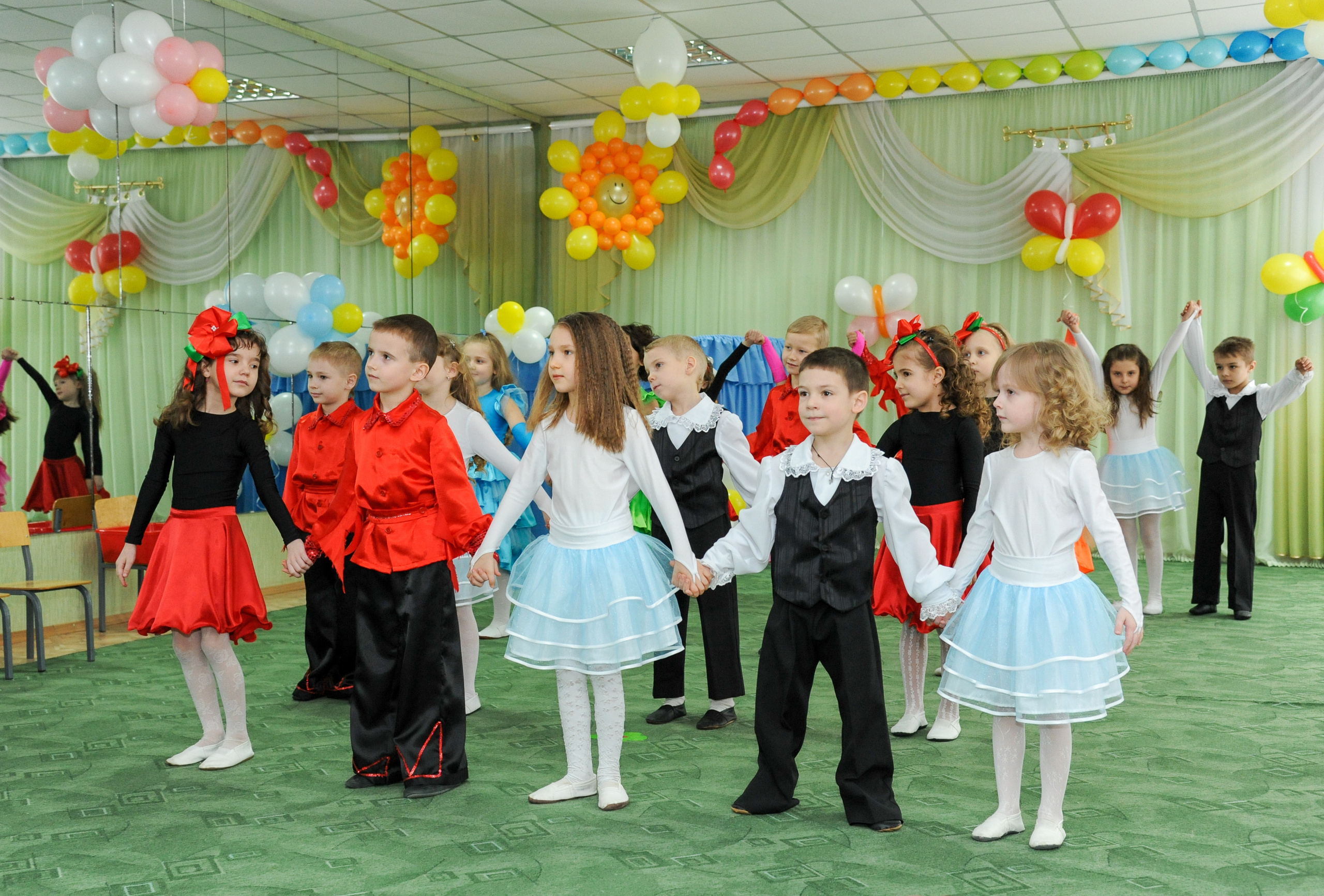 Профессиональный фотограф на утренник. Вячеслав Скрипник Фотограф Краснодар