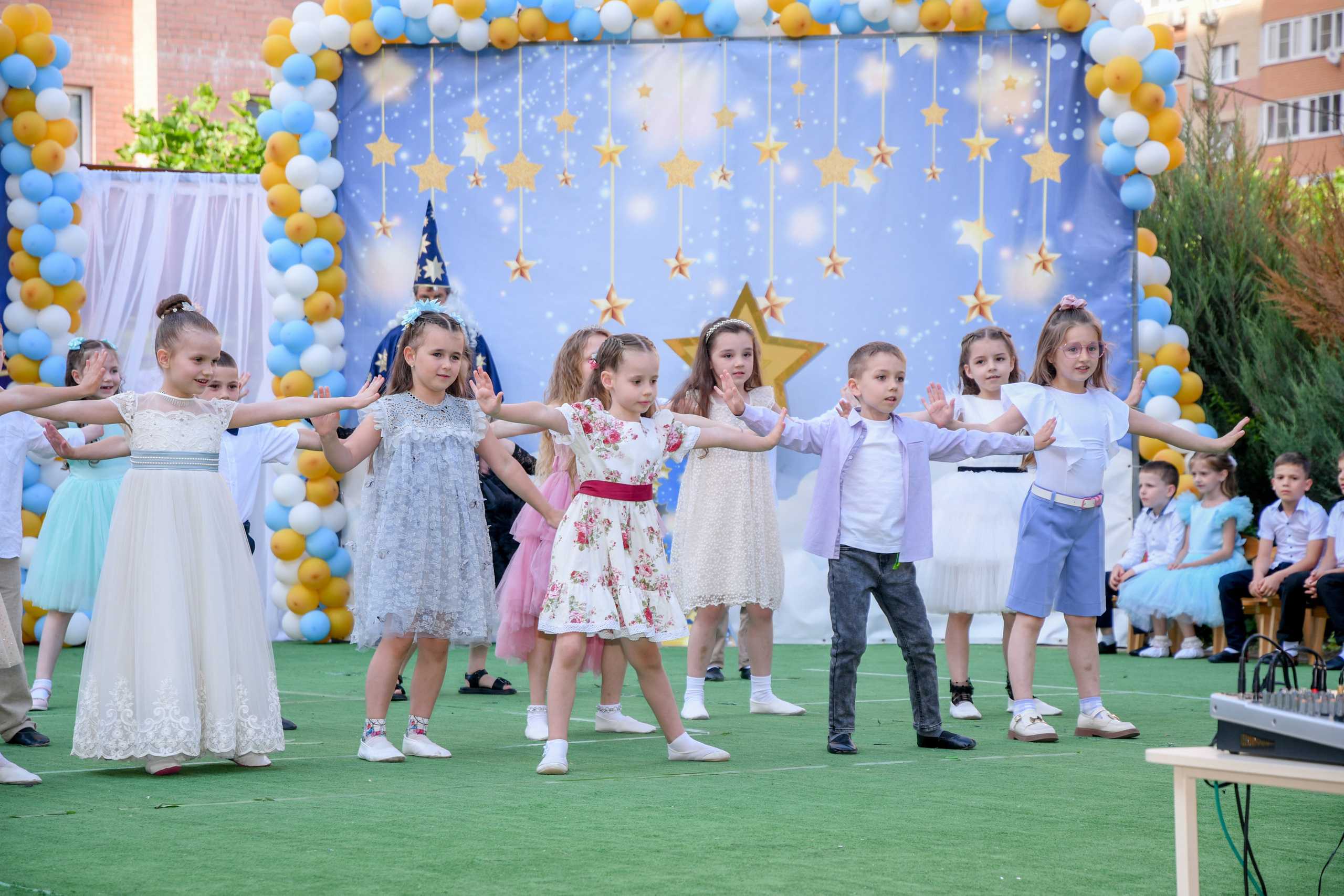 Профессиональный фотограф на выпускной. Вячеслав Скрипник Фотограф Краснодар