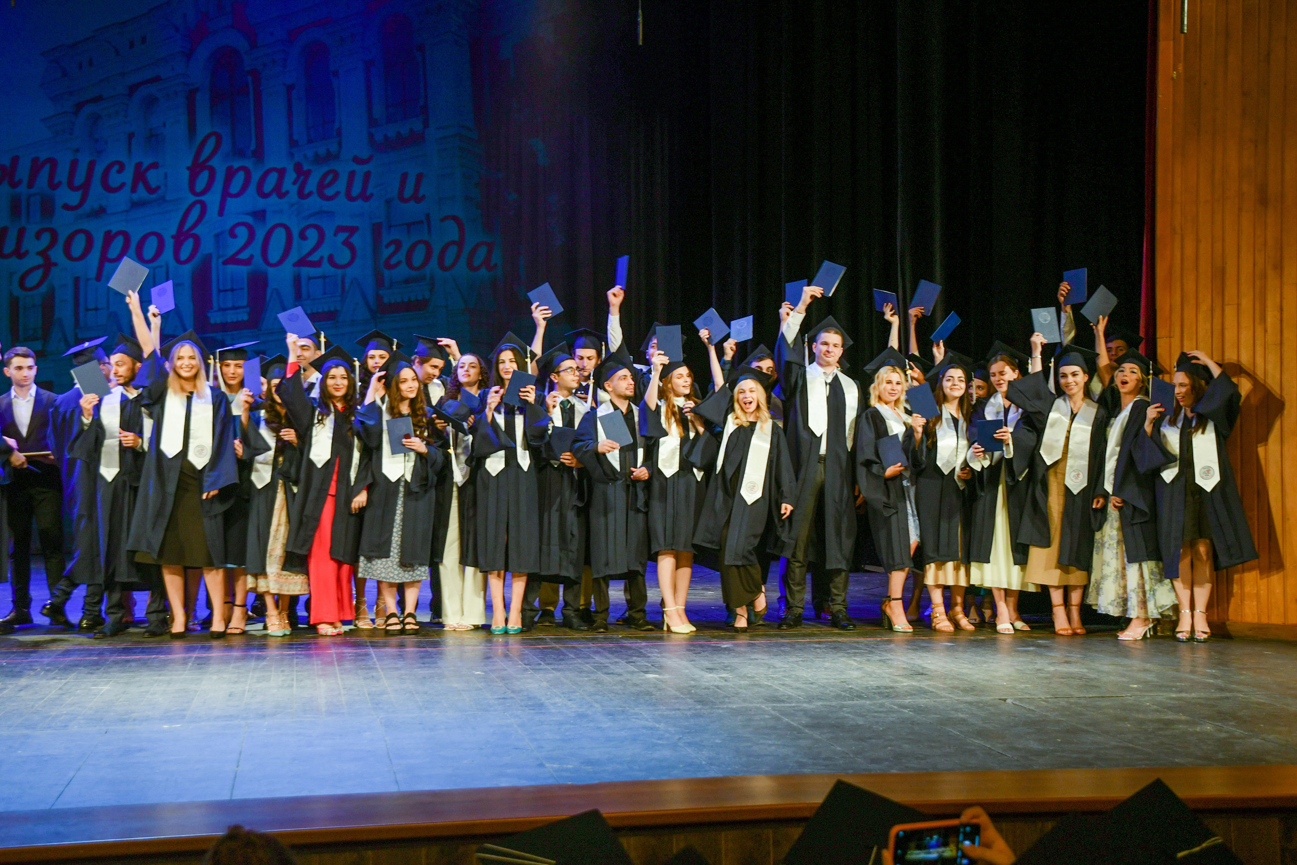 Профессиональный фотограф на выпускной. Вячеслав Скрипник Фотограф Краснодар