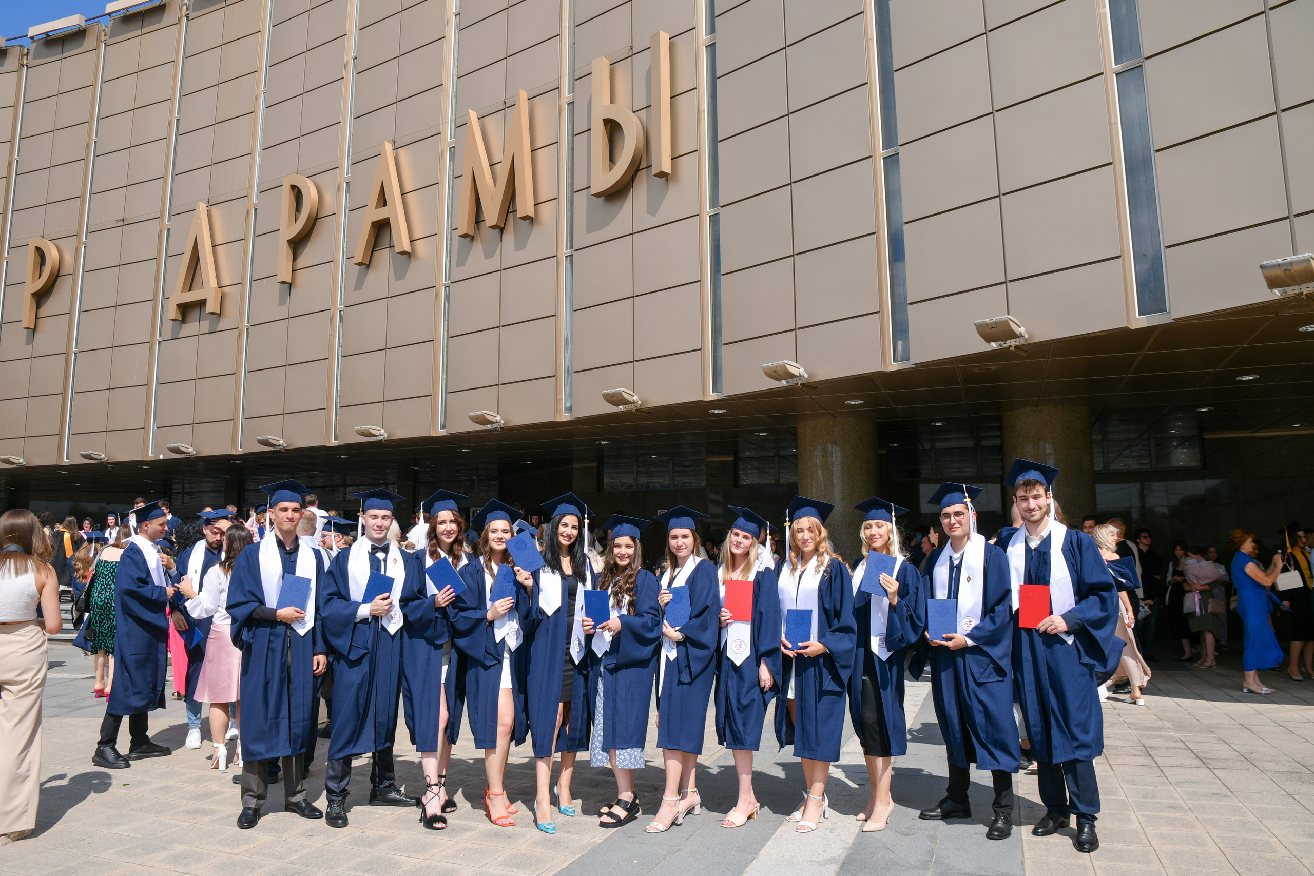 Профессиональный фотограф на выпускной. Вячеслав Скрипник Фотограф Краснодар