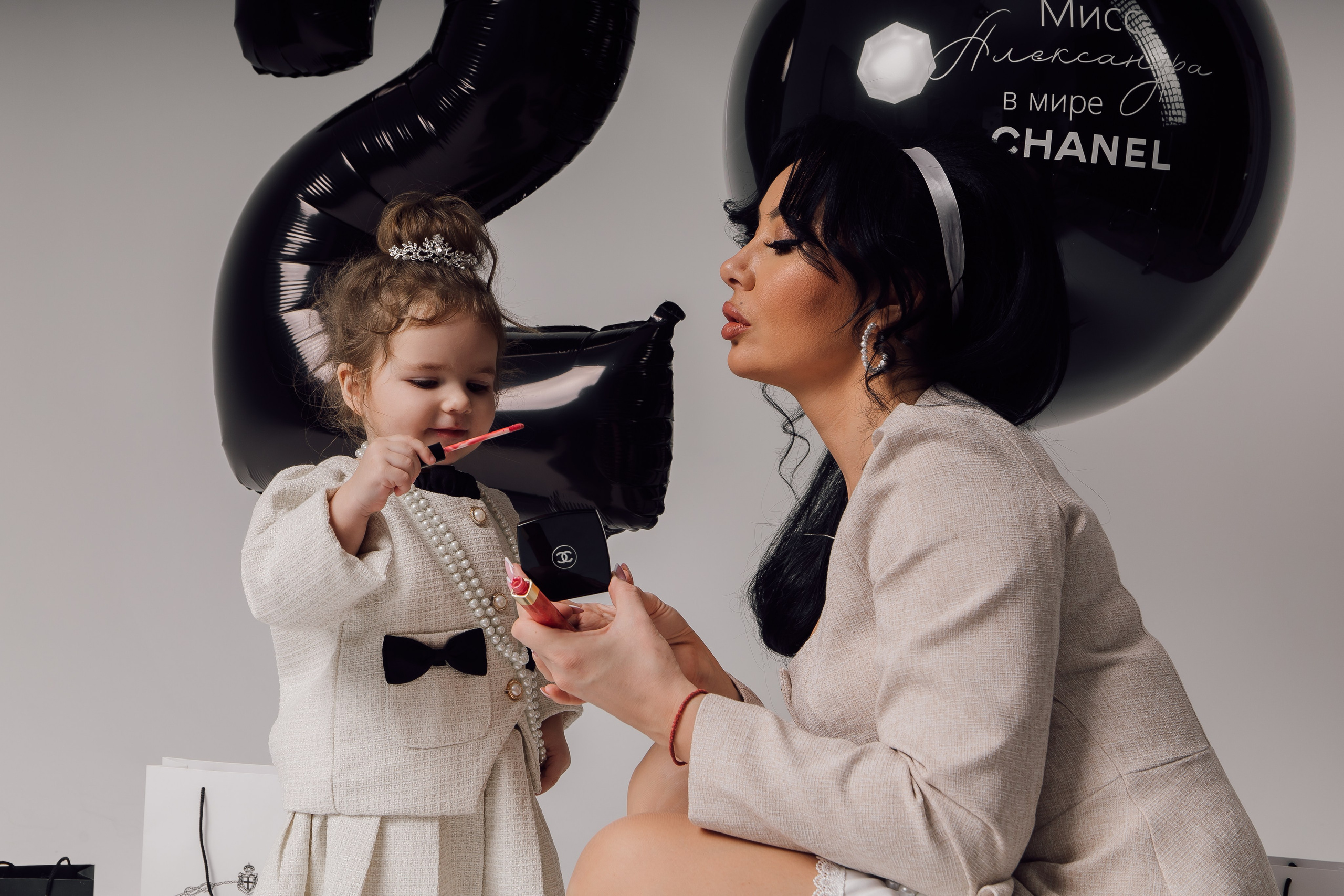 Оля и Александра