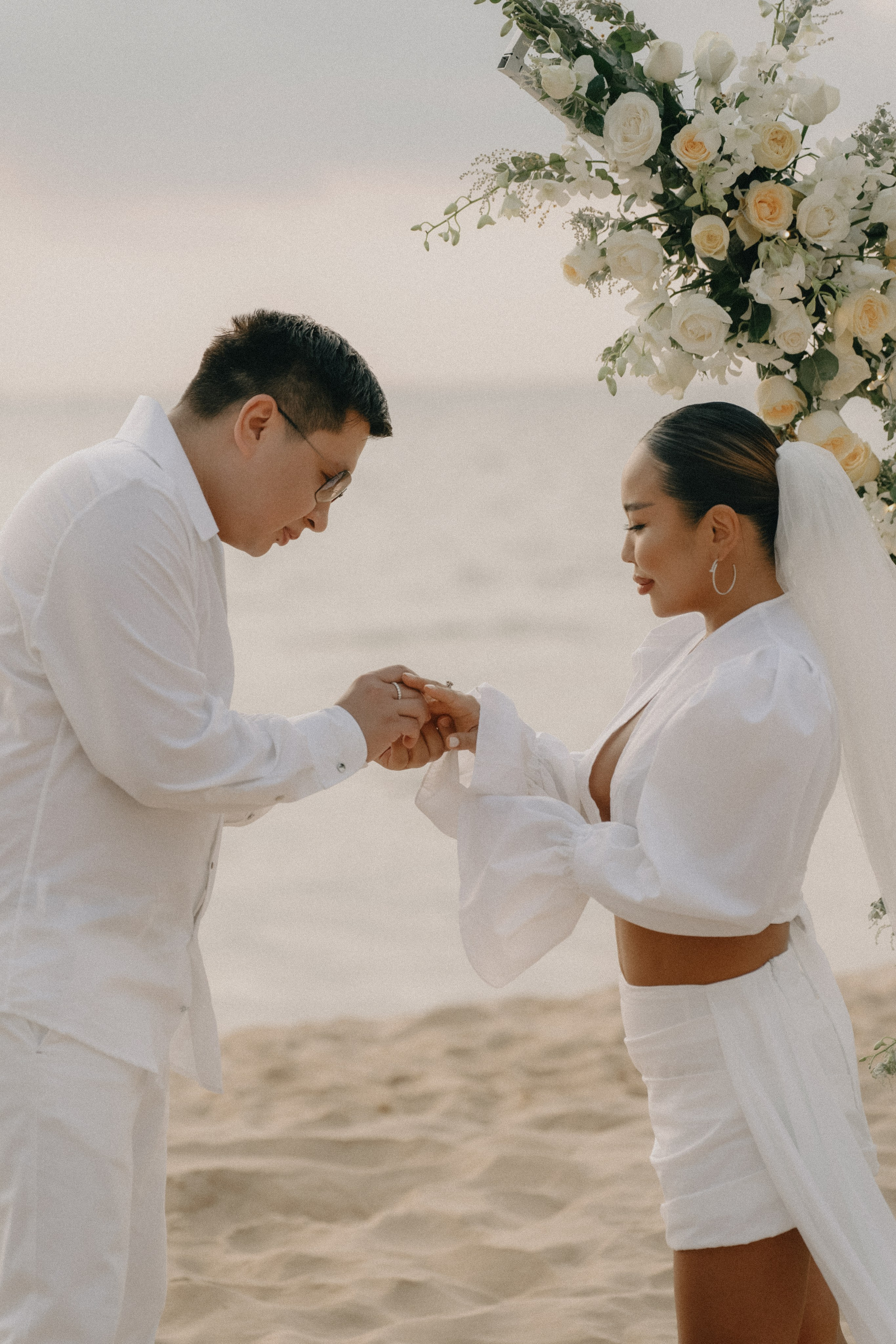 Руслан & Ирина. La Marée wedding agency Свадебное агентство на Фукуоке, Вьетнам — организация свадеб, декор, координация и помощь парам для идеального дня