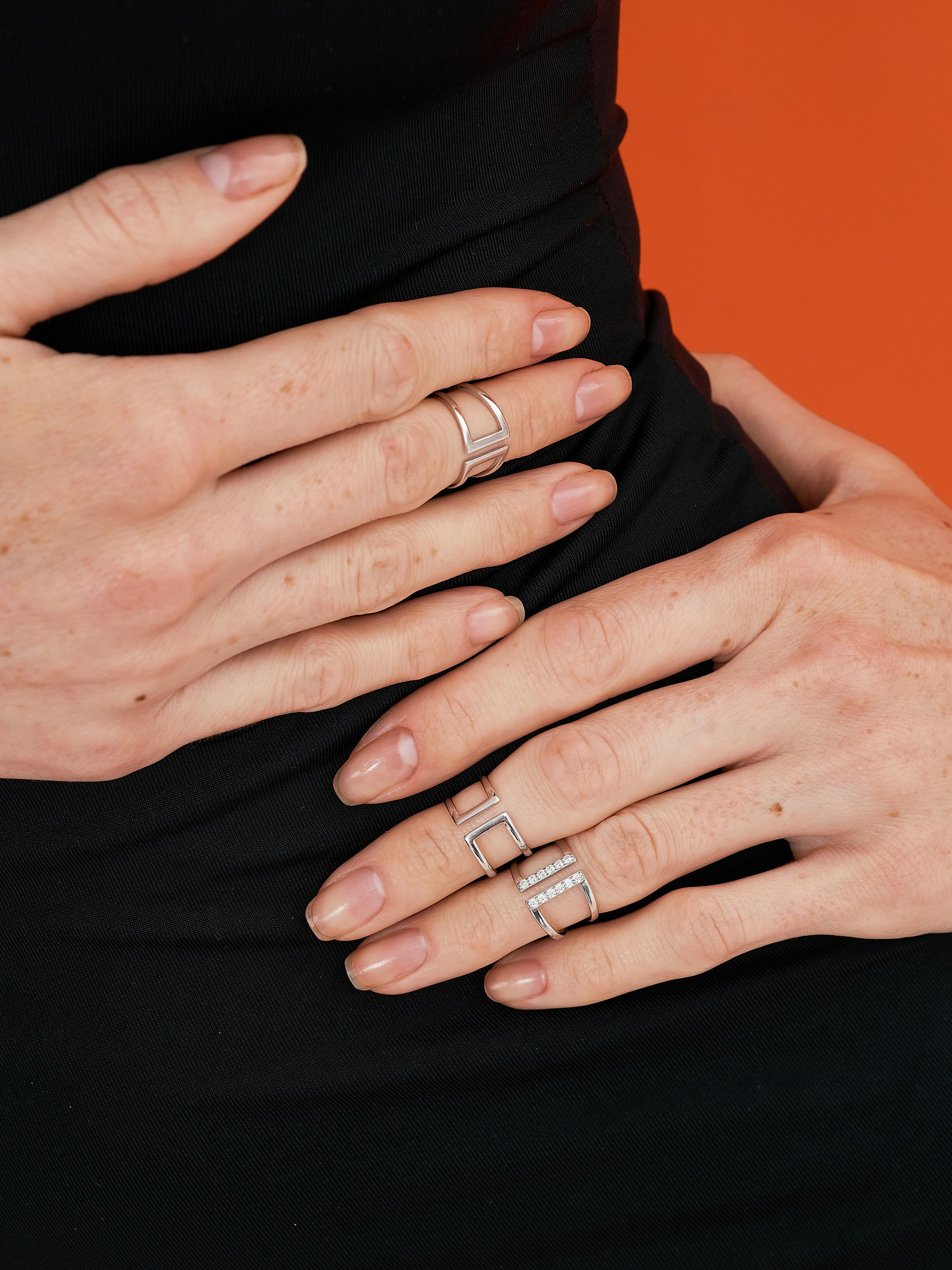 Фотосъемка ювелирных украшений Екатеринбург бижутерия Wildberries ВБ Ozon Озон предметная съемка Екб заказать цена фотосъемка товара WB. Фотограф Екатеринбург Анастасия Жерновская | Маркетплейсы и нейрофото