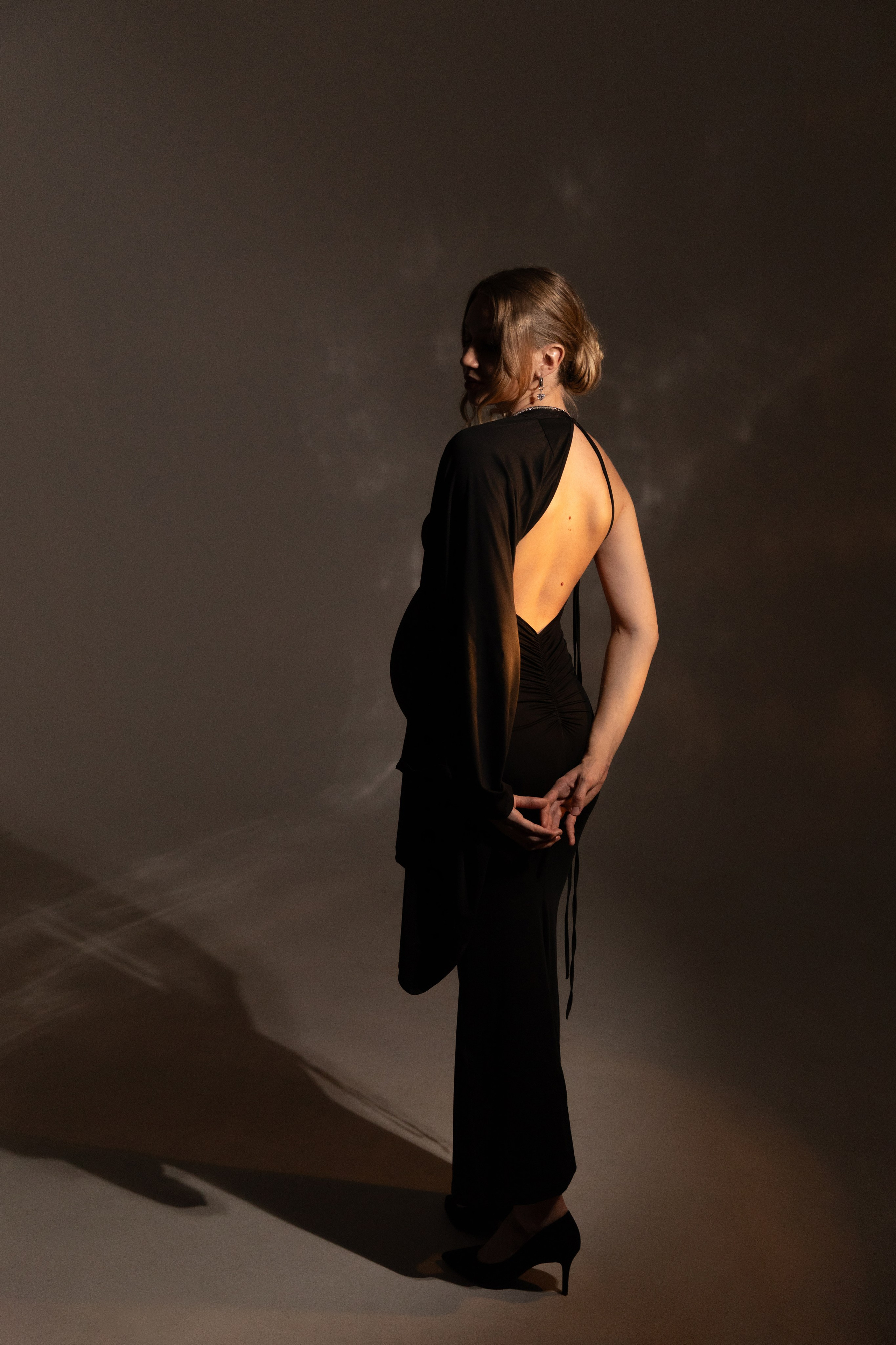 Беременность. Фотограф Мария Щеголькова. Чувственный женский портрет