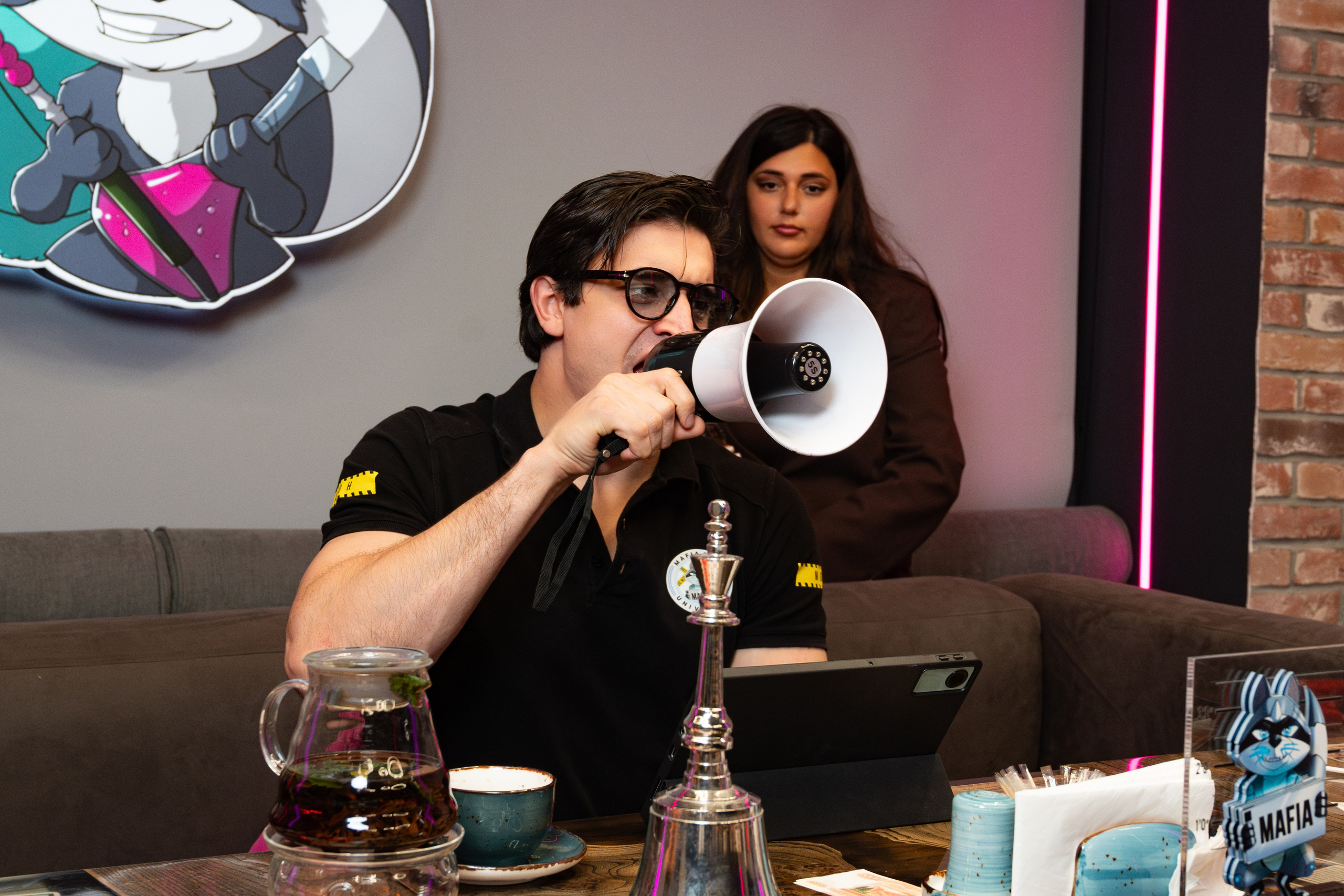 Репортаж на турнире по игре Мафия в «Мятном еноте». Фотограф мероприятий в Москве