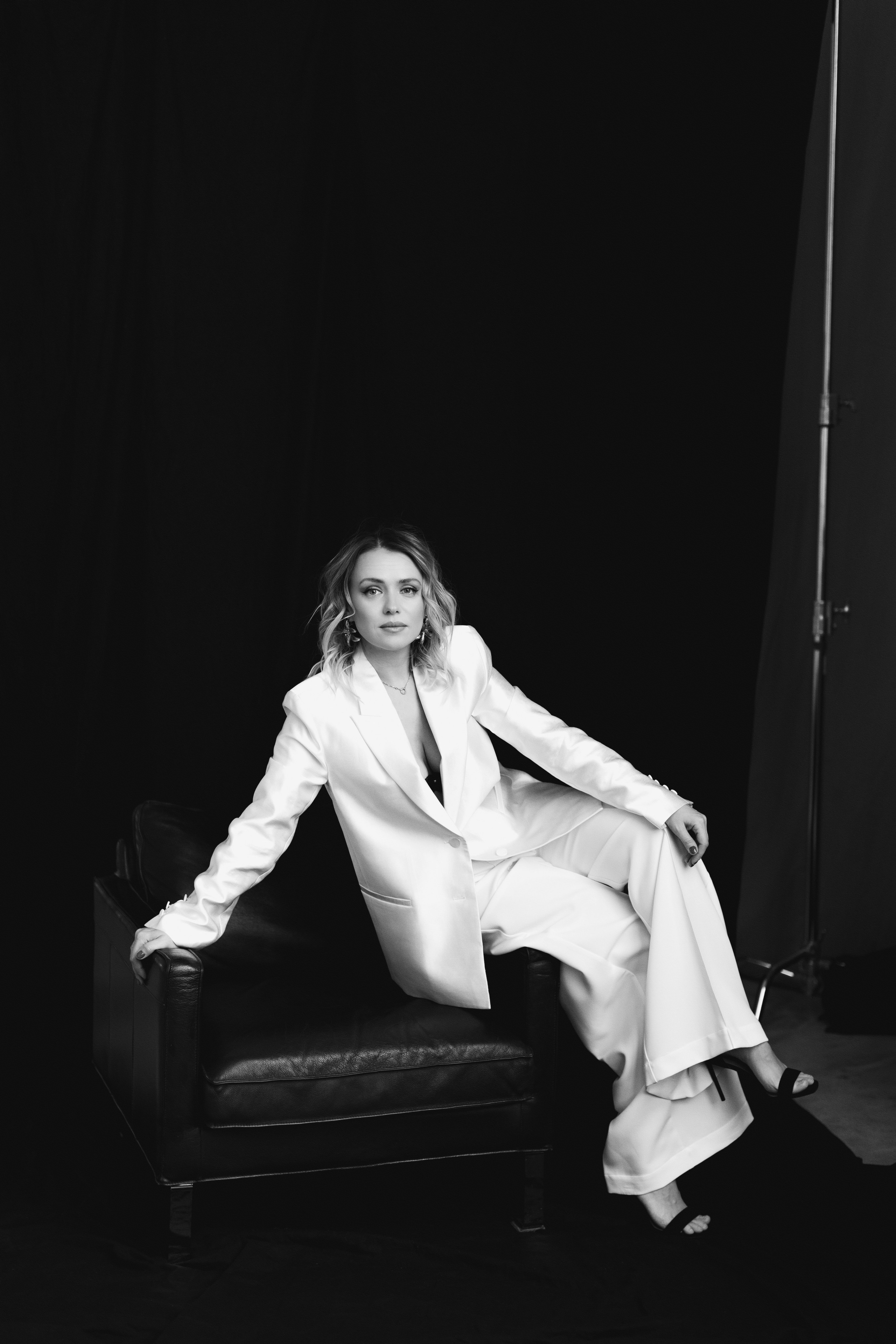 Фотосессия в лаконичной студии с Ульяной. Портретный и семейный фотограф Юлия Герман