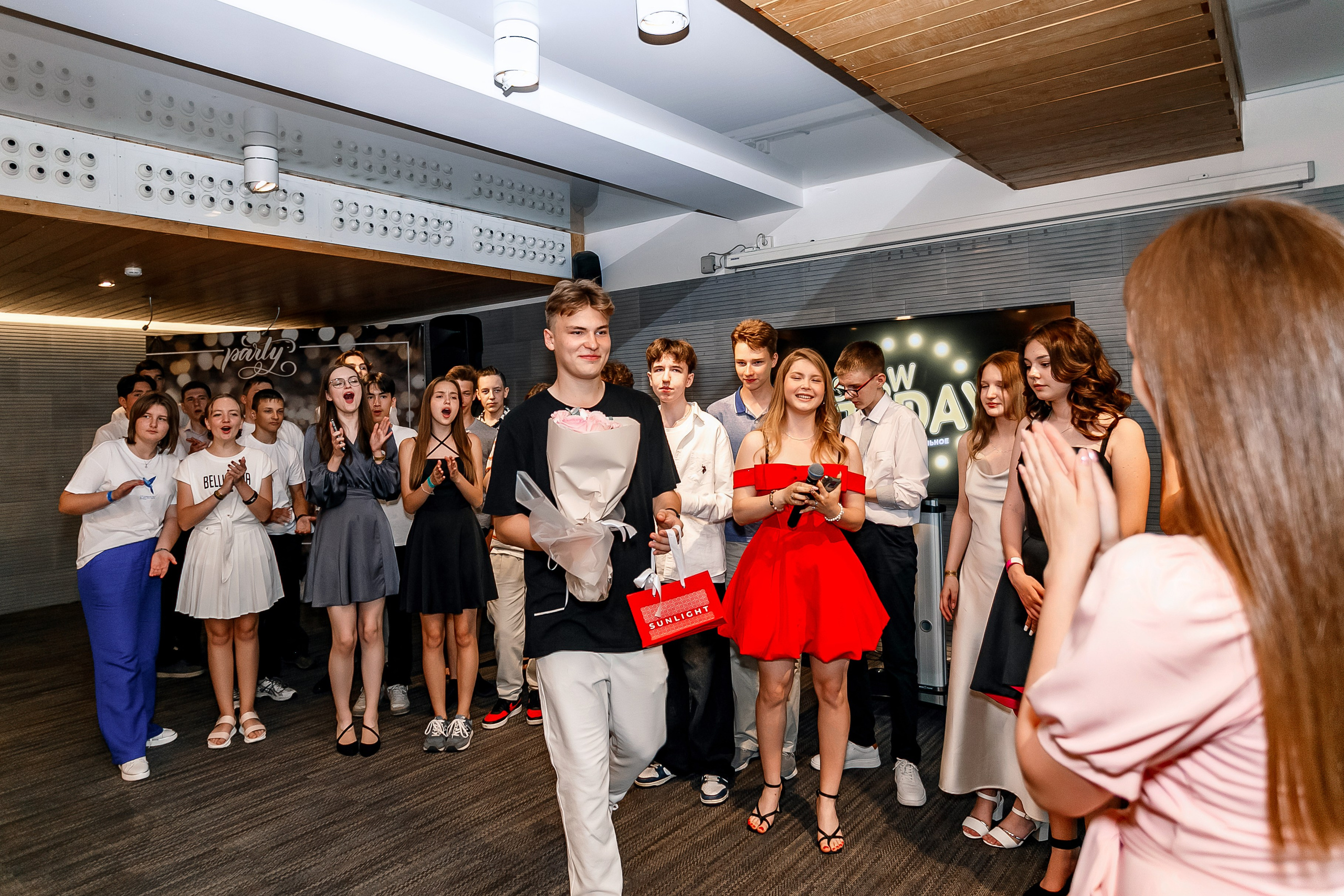 ВЫПУСКНОЙ \ Бирман\ Show today. Фотограф в  г. Новосибирск