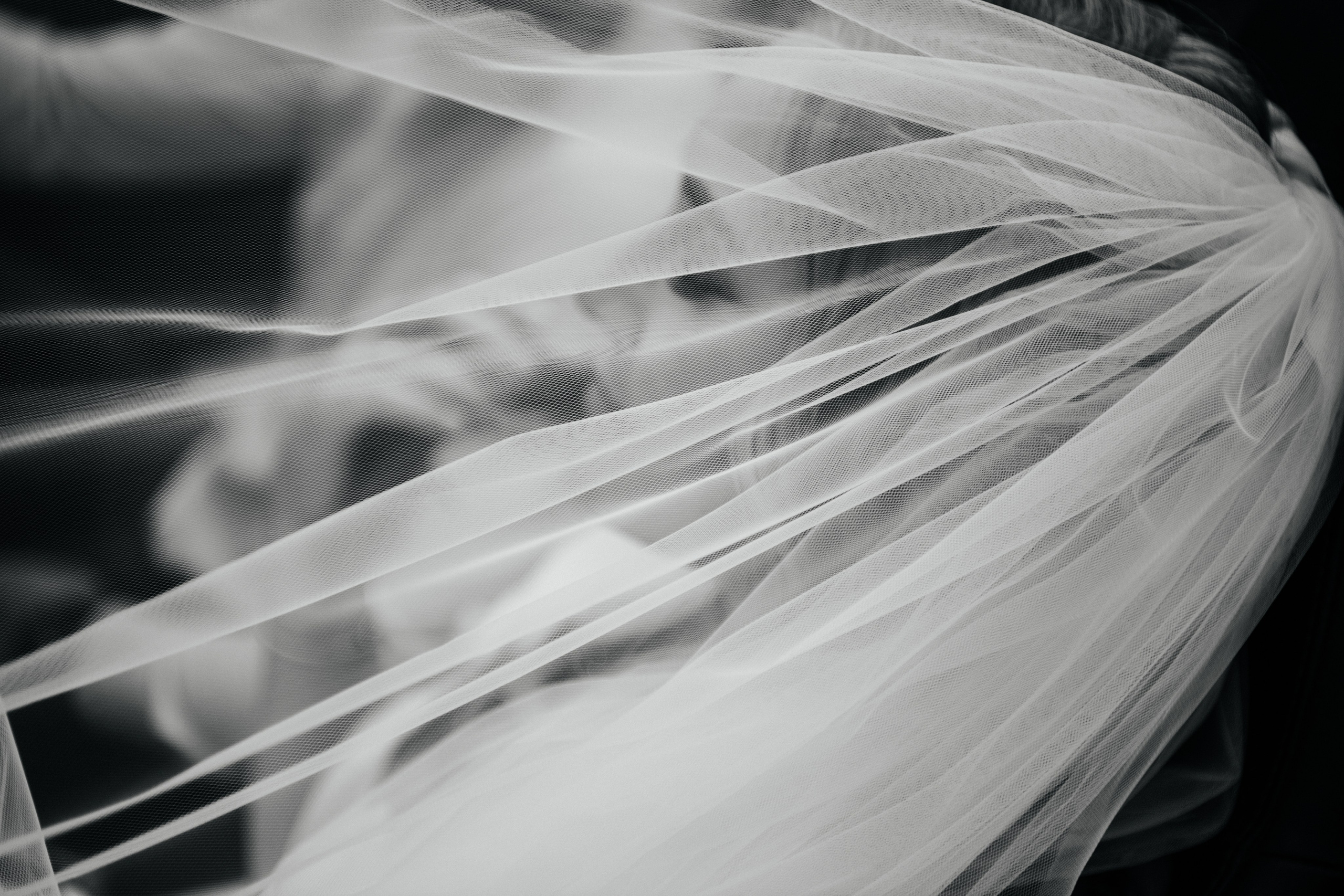 alt="Свадебная фотосессия в Барнауле. Свадебный фотограф Анна Глухова"