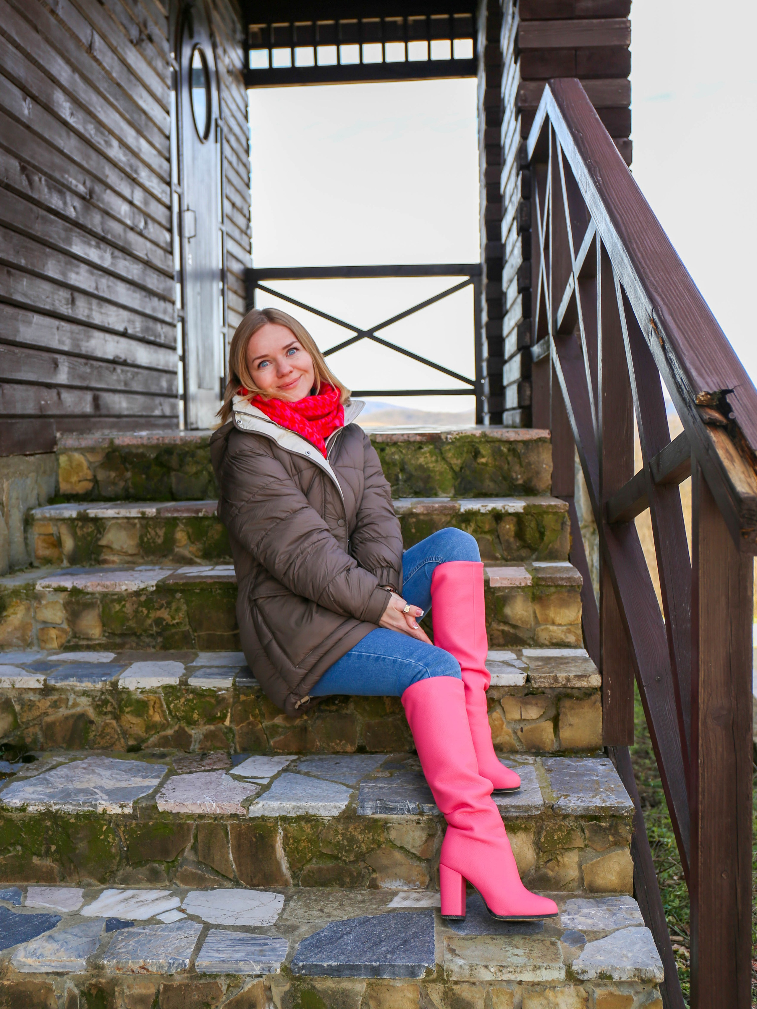 Зимняя фотосессия в Абрау-Дюрсо. Семейный и детский фотограф Екатерина Черняева. Снимаю портреты, love story, фотопрогулки, работаю на улице, в кафе, студии, дома у клиента