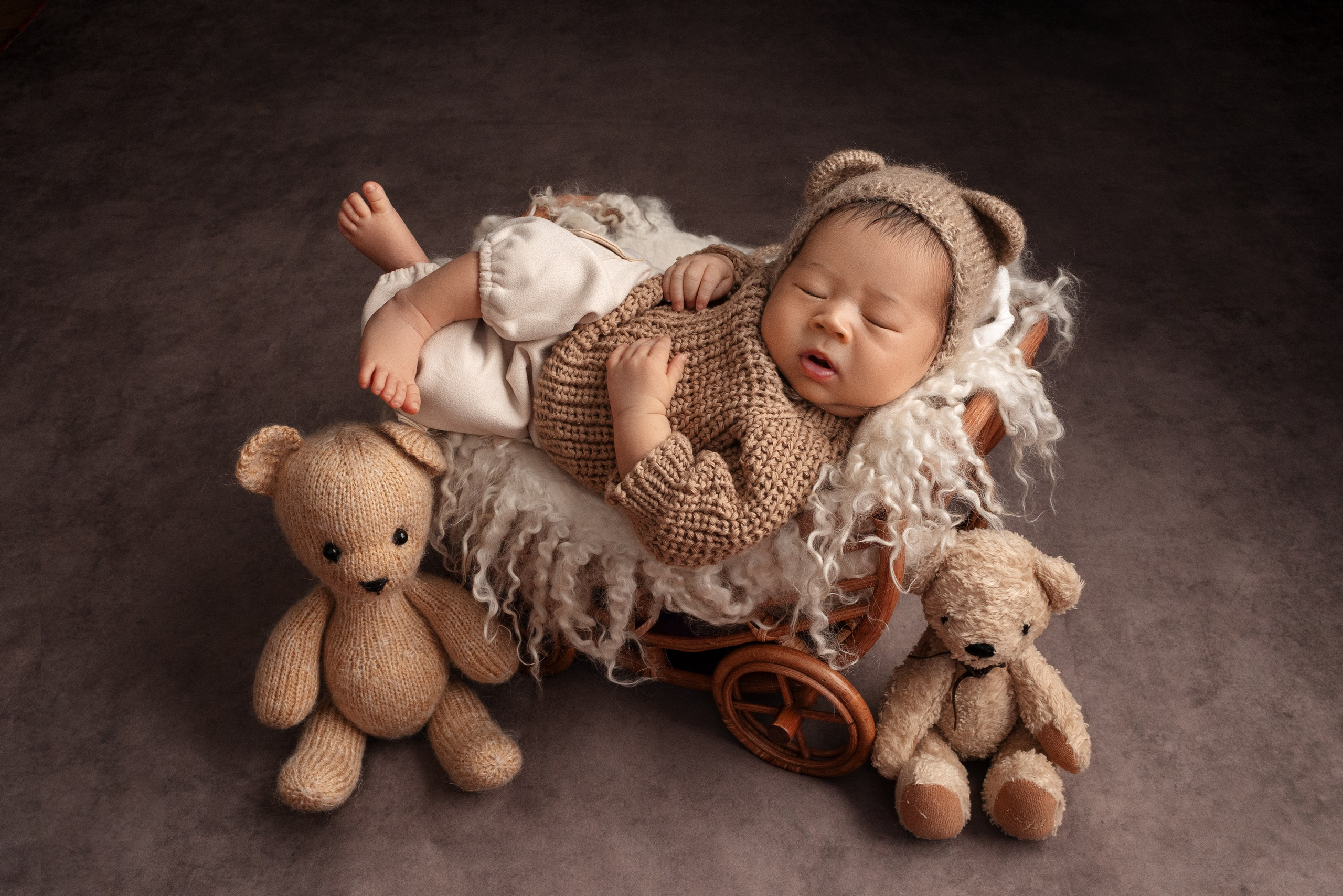 Newborn classic. Женский и newborn фотограф Айжан Шарафи в Алматы