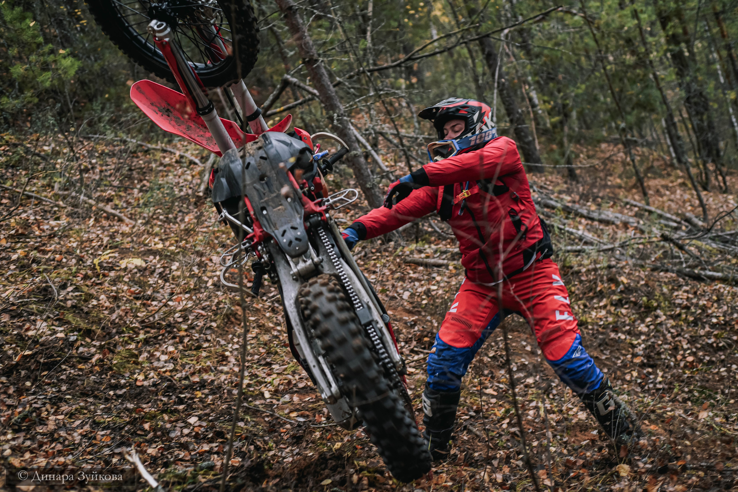 Эндуро покатушка. Мотофотограф в Нижнем Новгороде Динара Зуйкова
