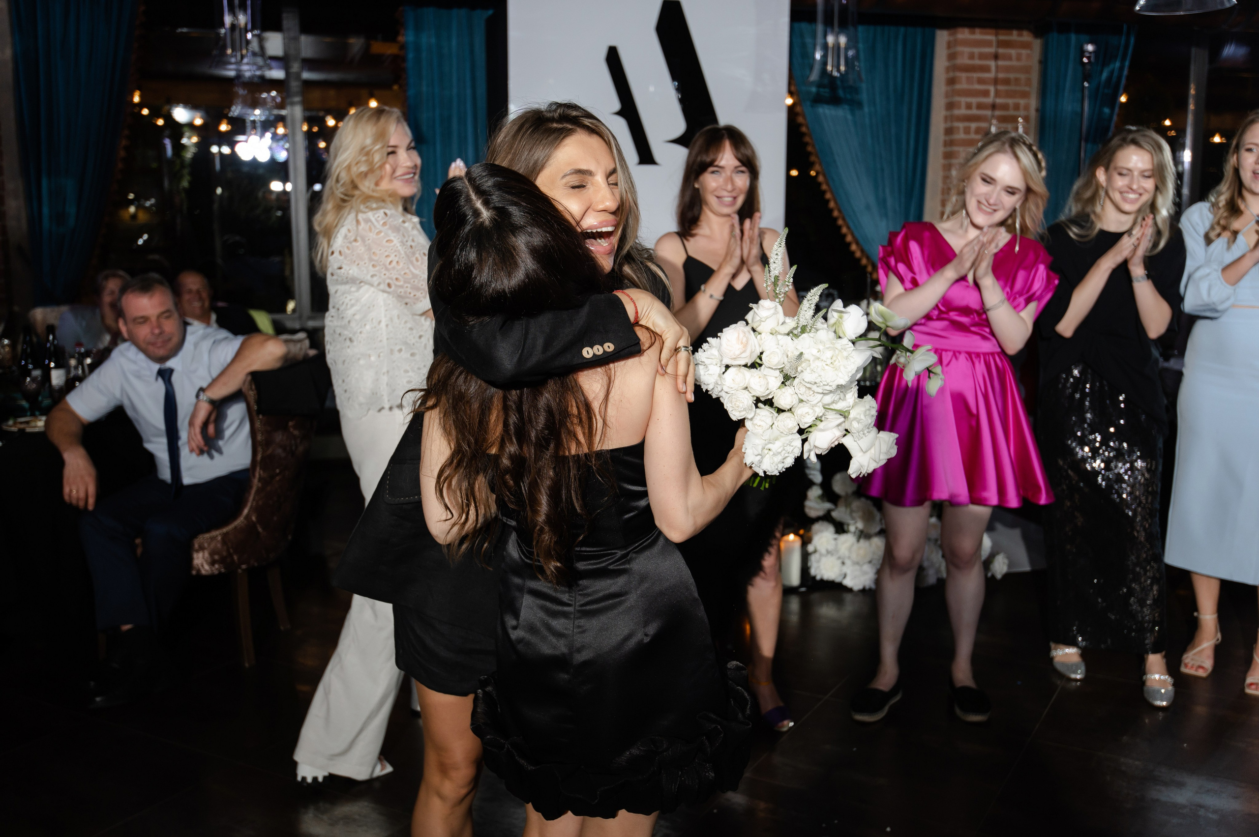 Свадебная фотосессия в отеле Hayat Regency Rostov. Свадебный фотограф в Ростове Максимов Максим