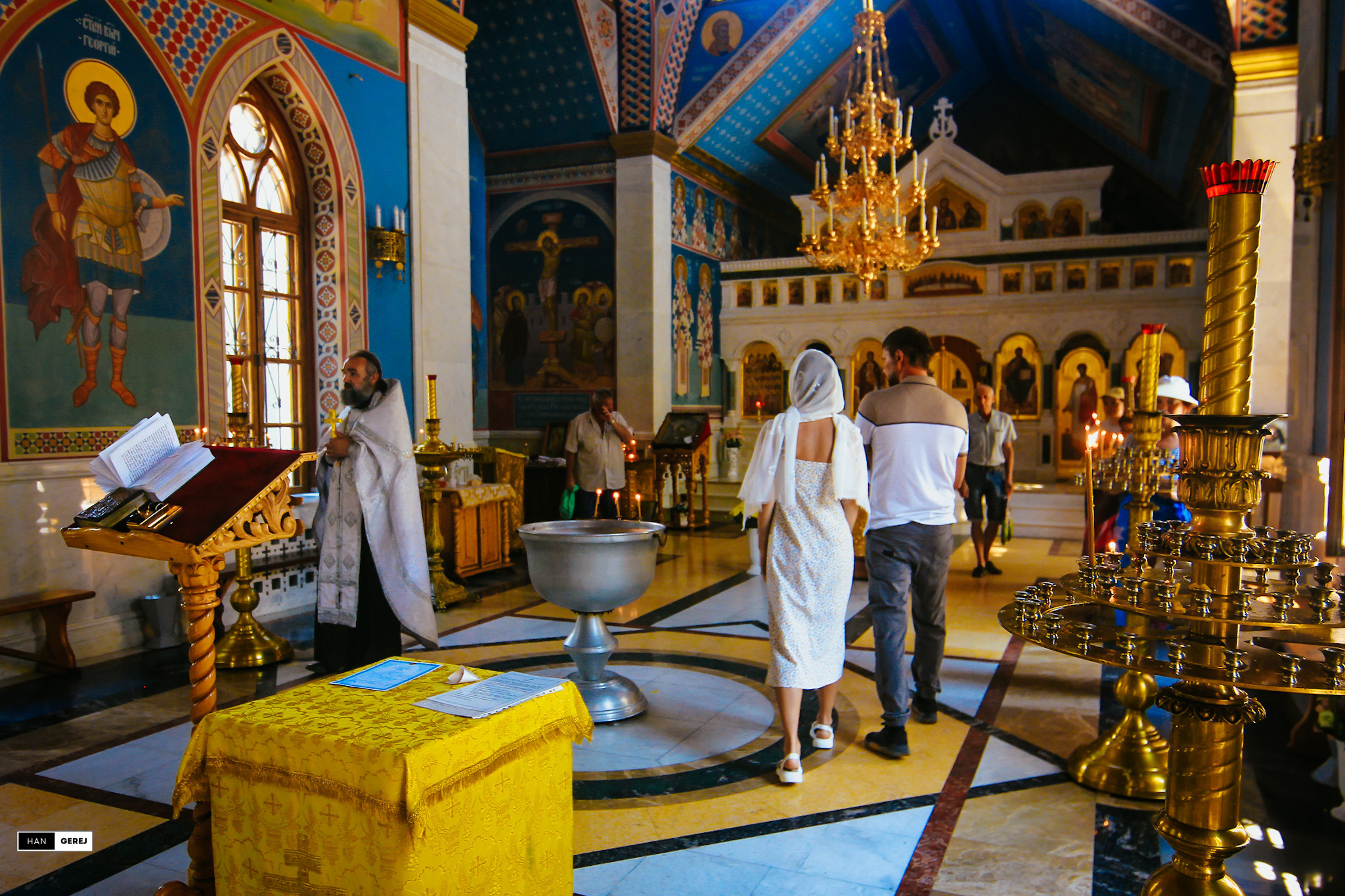«Церковь всех Крымских святых и Федора Стратилата» Крещение Алушта. Фотограф в Крыму Григорий