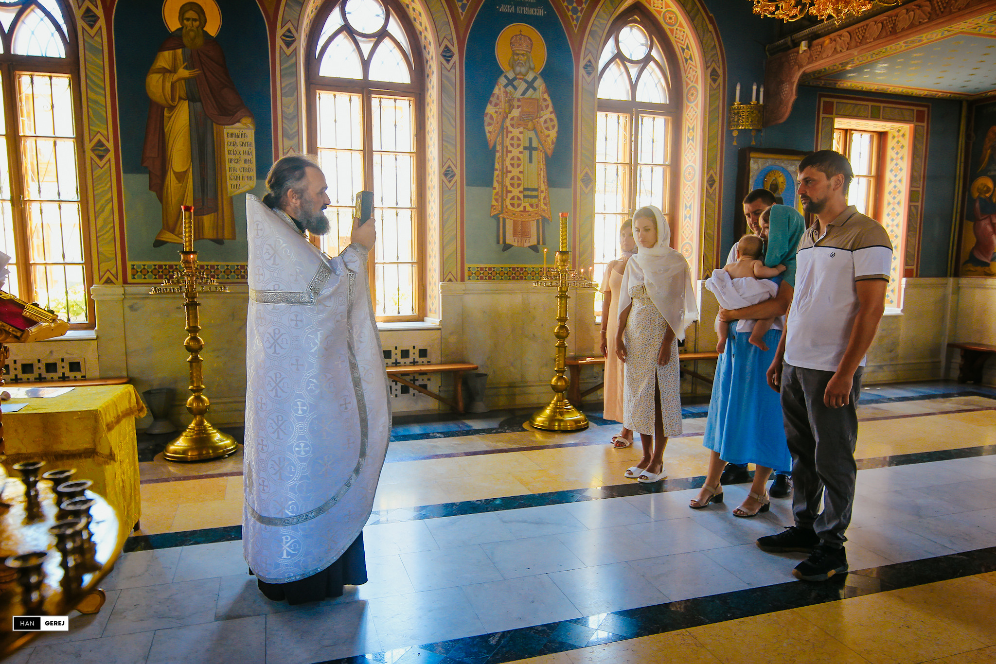 «Церковь всех Крымских святых и Федора Стратилата» Крещение Алушта. Фотограф в Крыму Григорий
