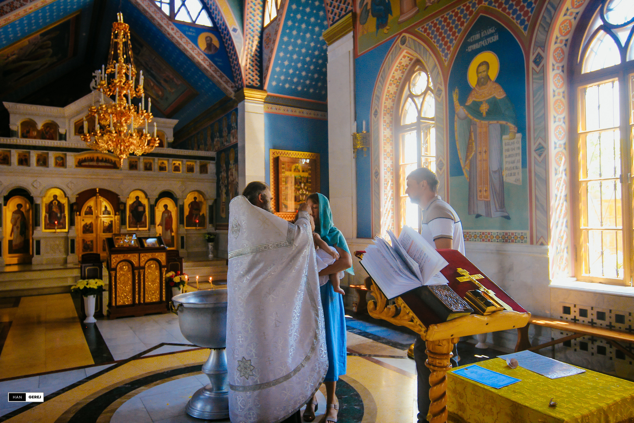 «Церковь всех Крымских святых и Федора Стратилата» Крещение Алушта. Фотограф в Крыму Григорий