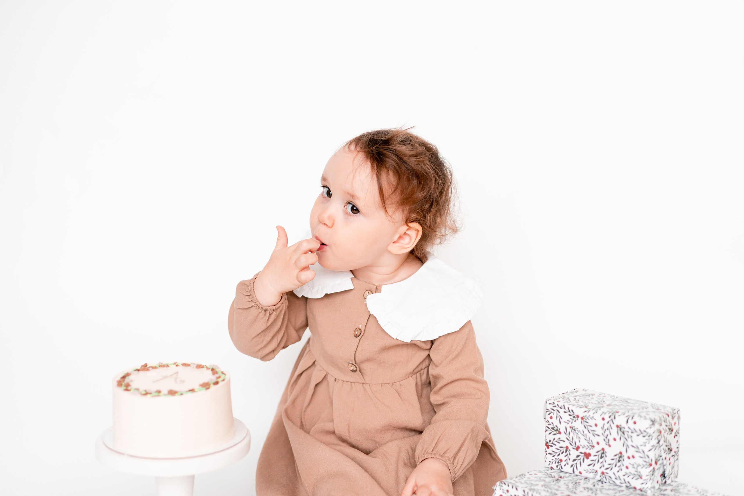 Крушение торта, Smash cake. Детская, семейная фотостудия в Санкт-Петербурге