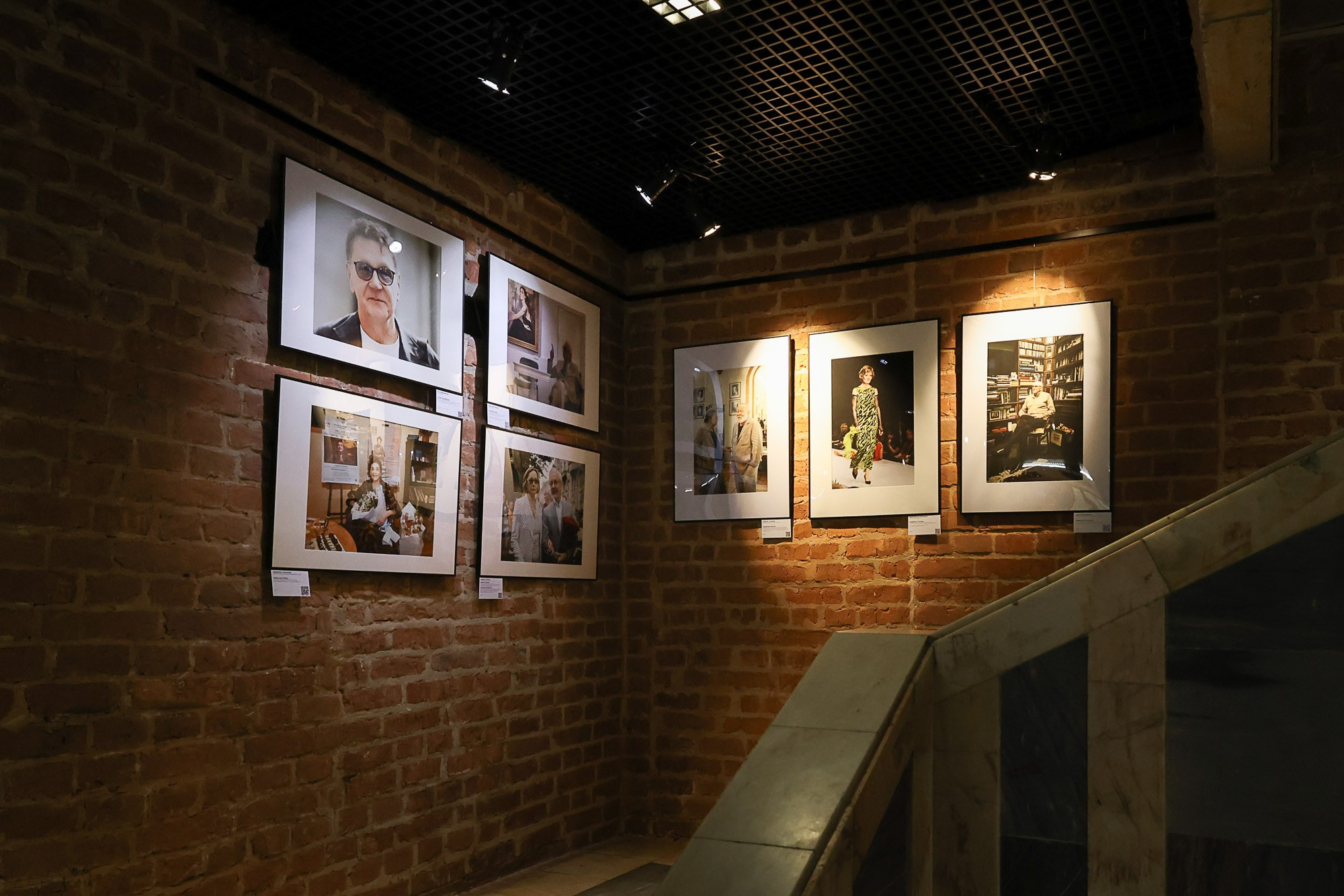 КОРИФЕИ. Репортажный, архитектурный, театральный и файн-арт фотограф Лена Мельникова в Москве